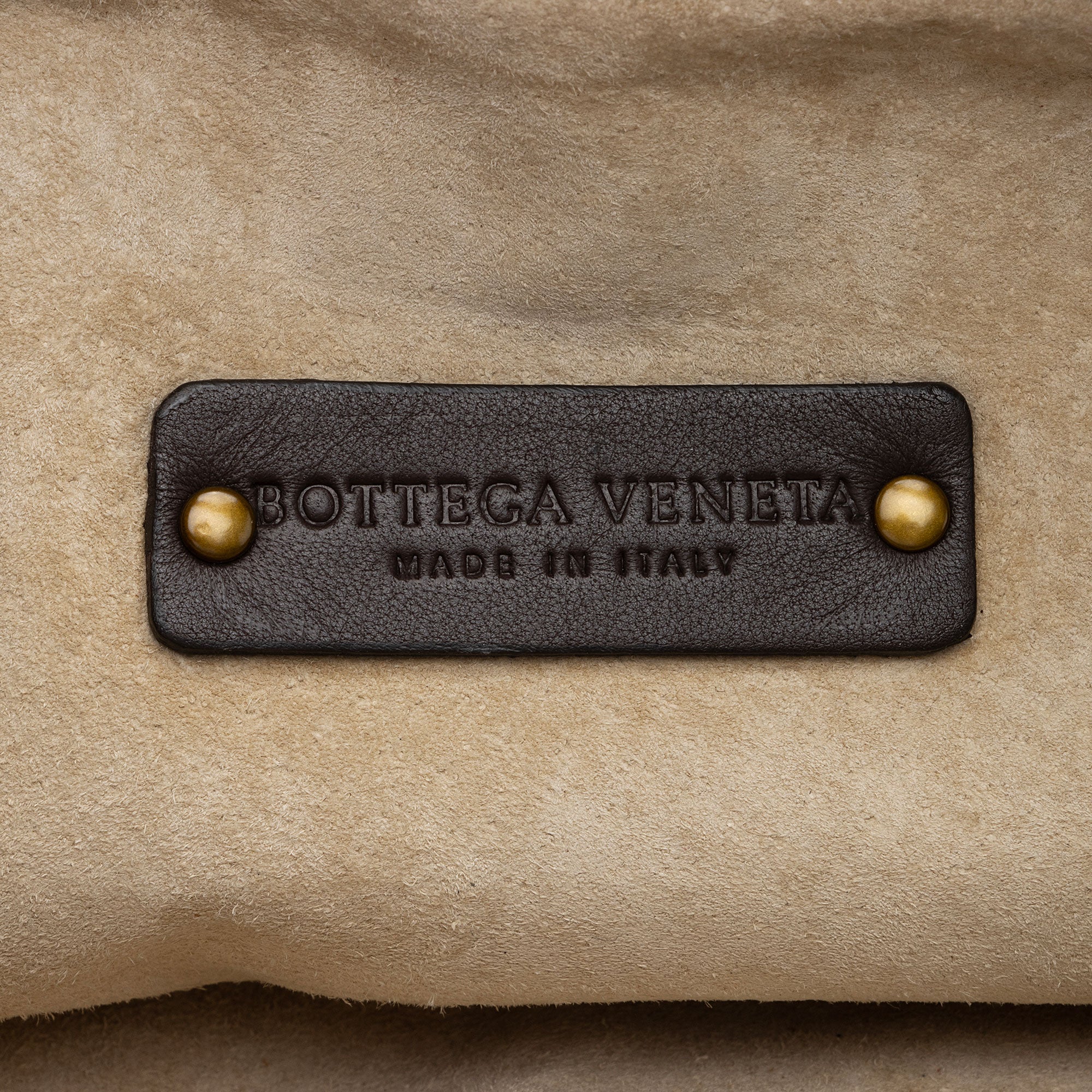 Bottega Venetta Inrecciato Nappa Shoulder Bag (SHF-J45QSZ)