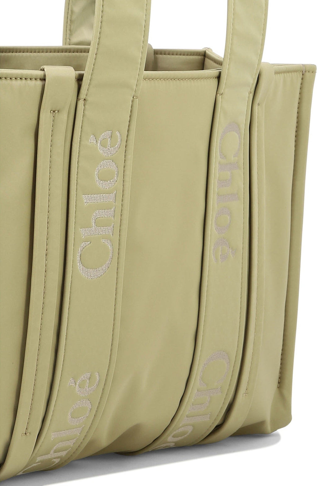Woody Medium Shoulder Bag