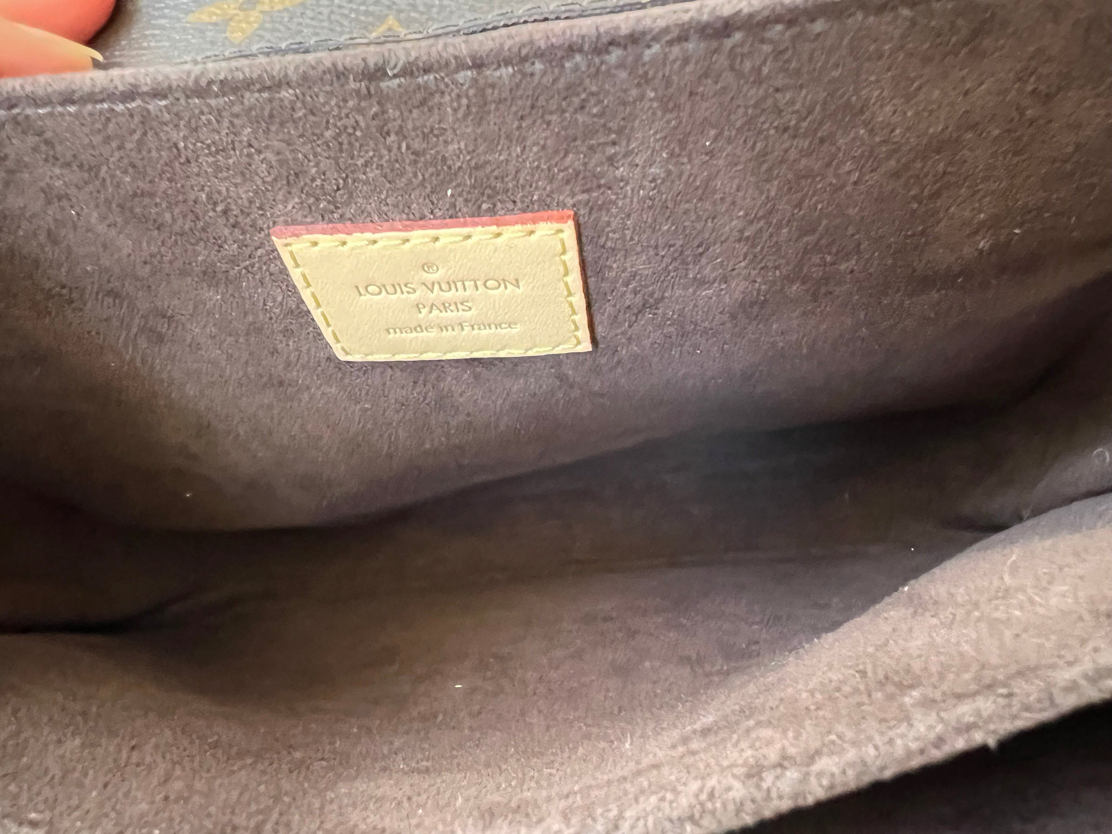 Louis Vuitton Pochette Metis Monogram (RRP £1,970)