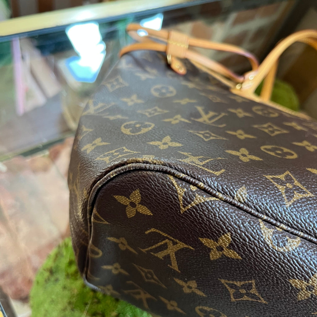 LOUIS VUITTON Neverfull MM Monogram Tote