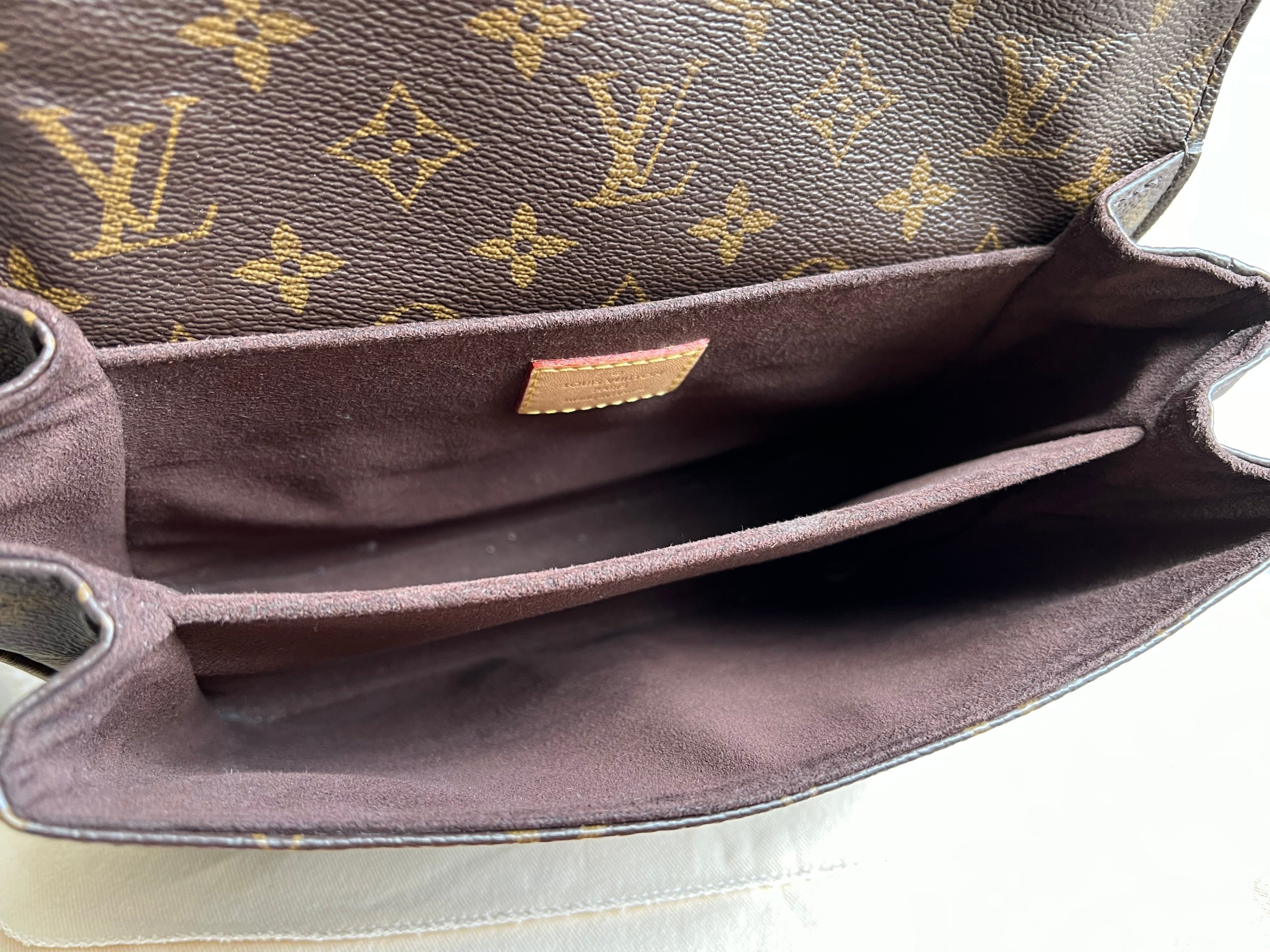 Louis Vuitton Pochette Metis Monogram (RRP £1,970)
