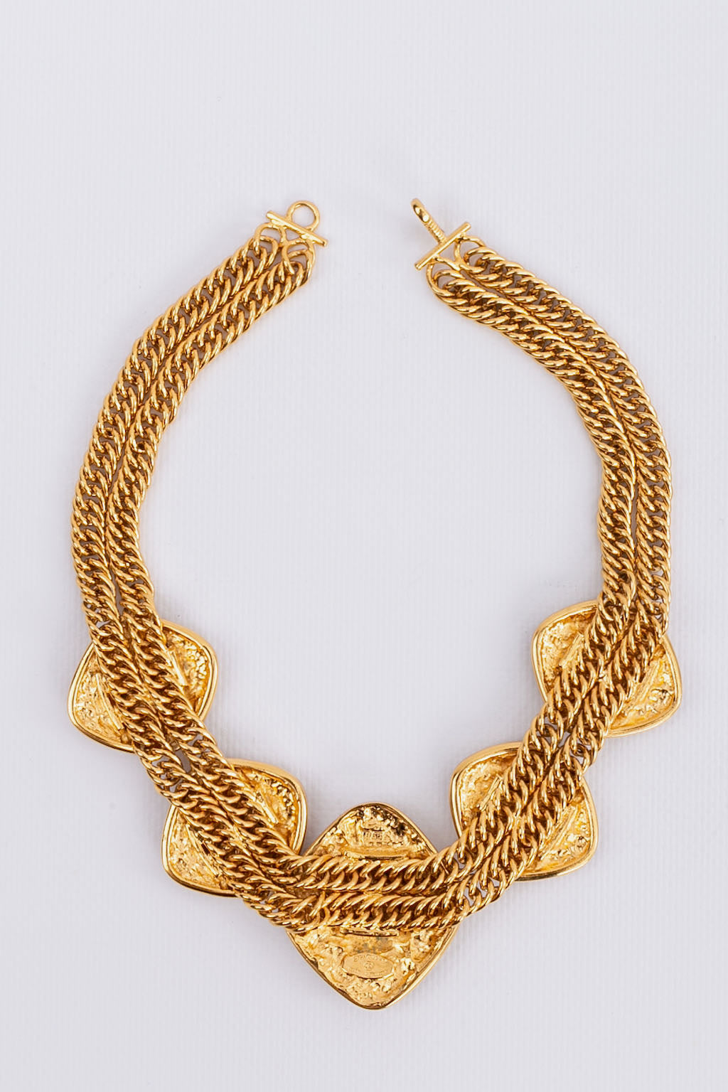 Collier court en mÃƒÆ’Ã‚Â©tal dorÃƒÆ’Ã‚Â© Chanel 1980s