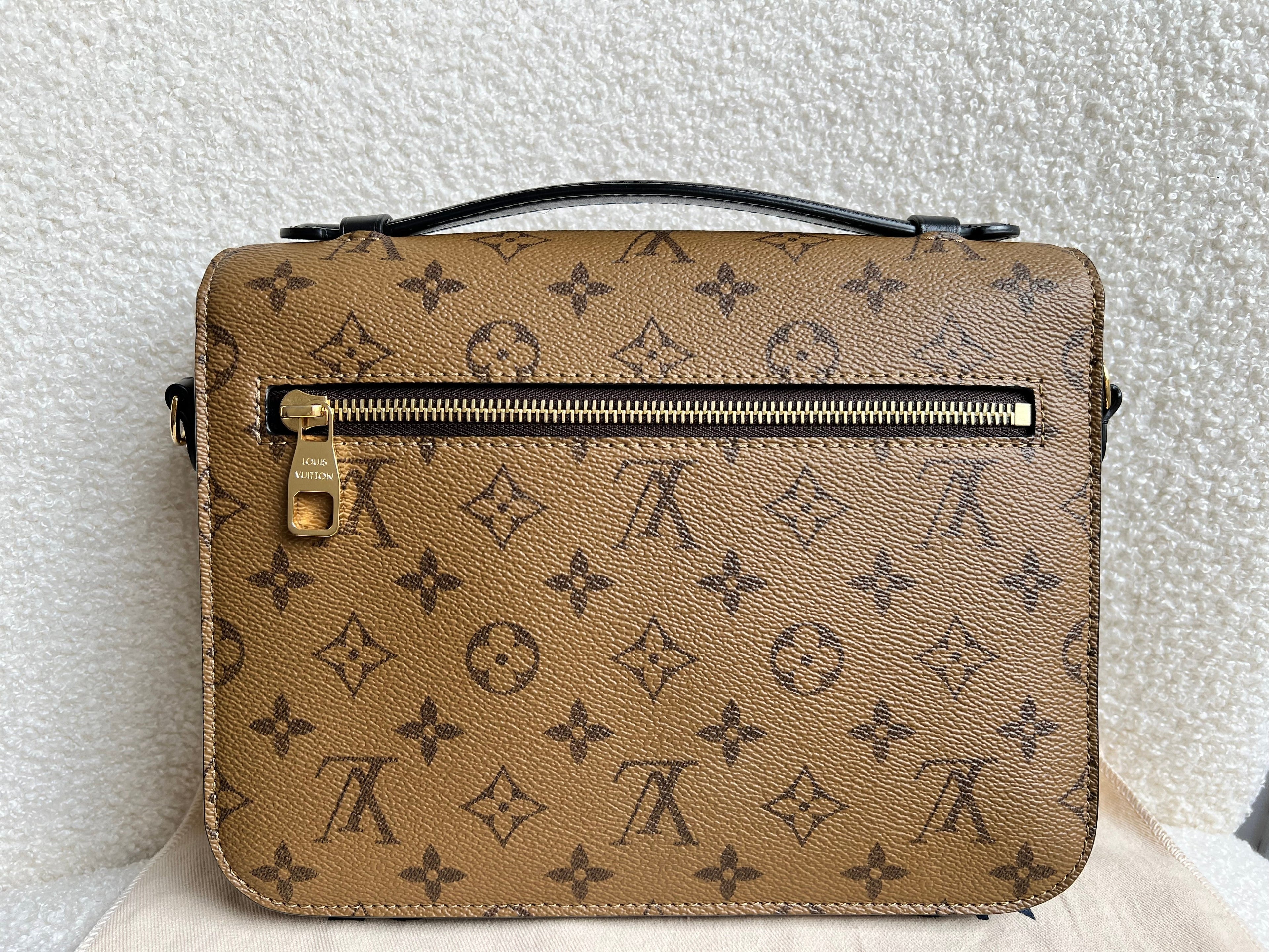 Louis Vuitton Pochette Metis Reverse Monogram (RRP £1,970)
