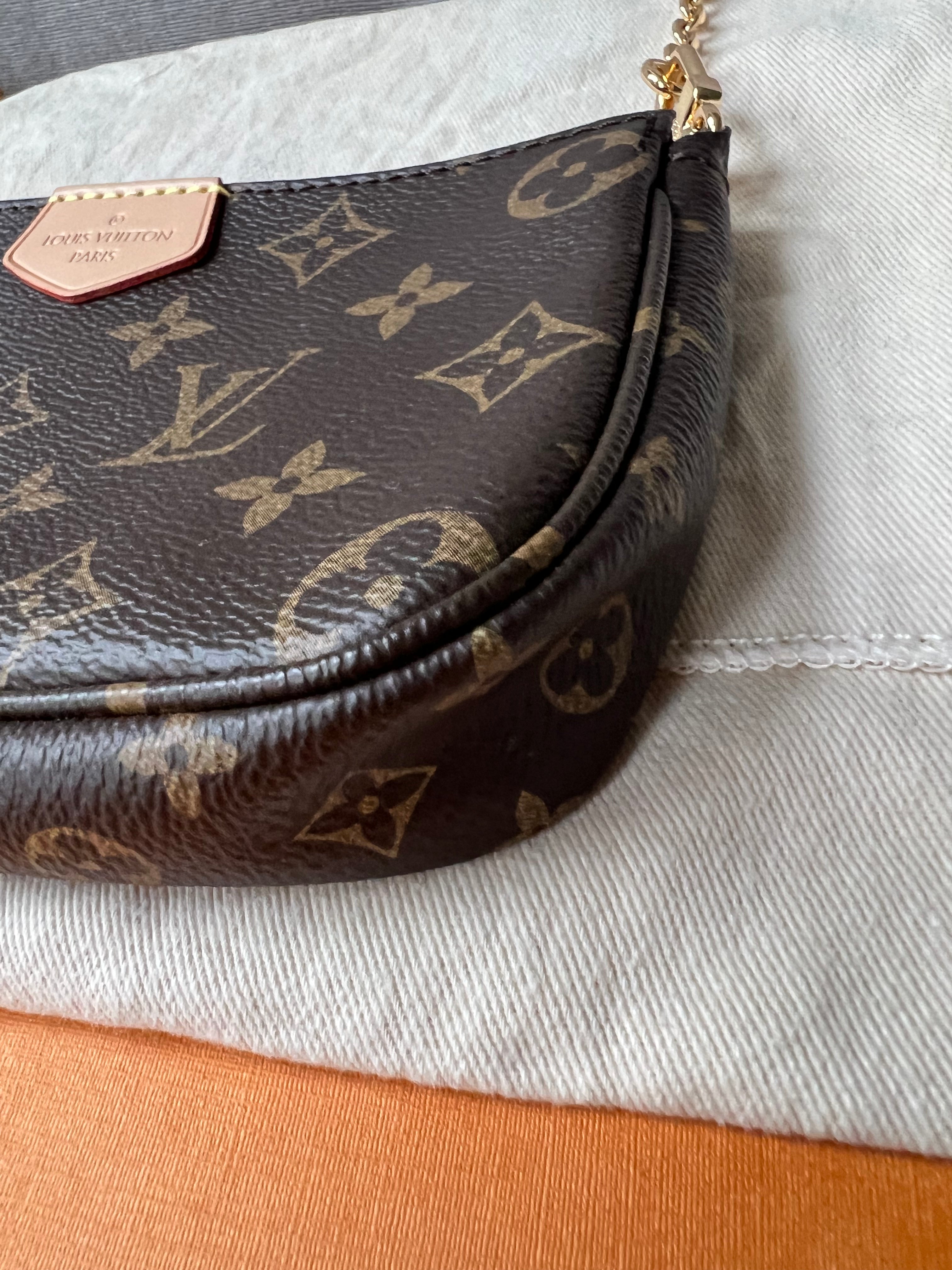 Louis Vuitton Multi Pochette Accessoires Rose Chiaro (RRP £1970)