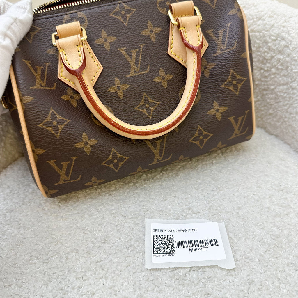 LV Speedy Bandouliere 20 in Monogram Canvas and Black Patterned Strap (Non-adjustable)