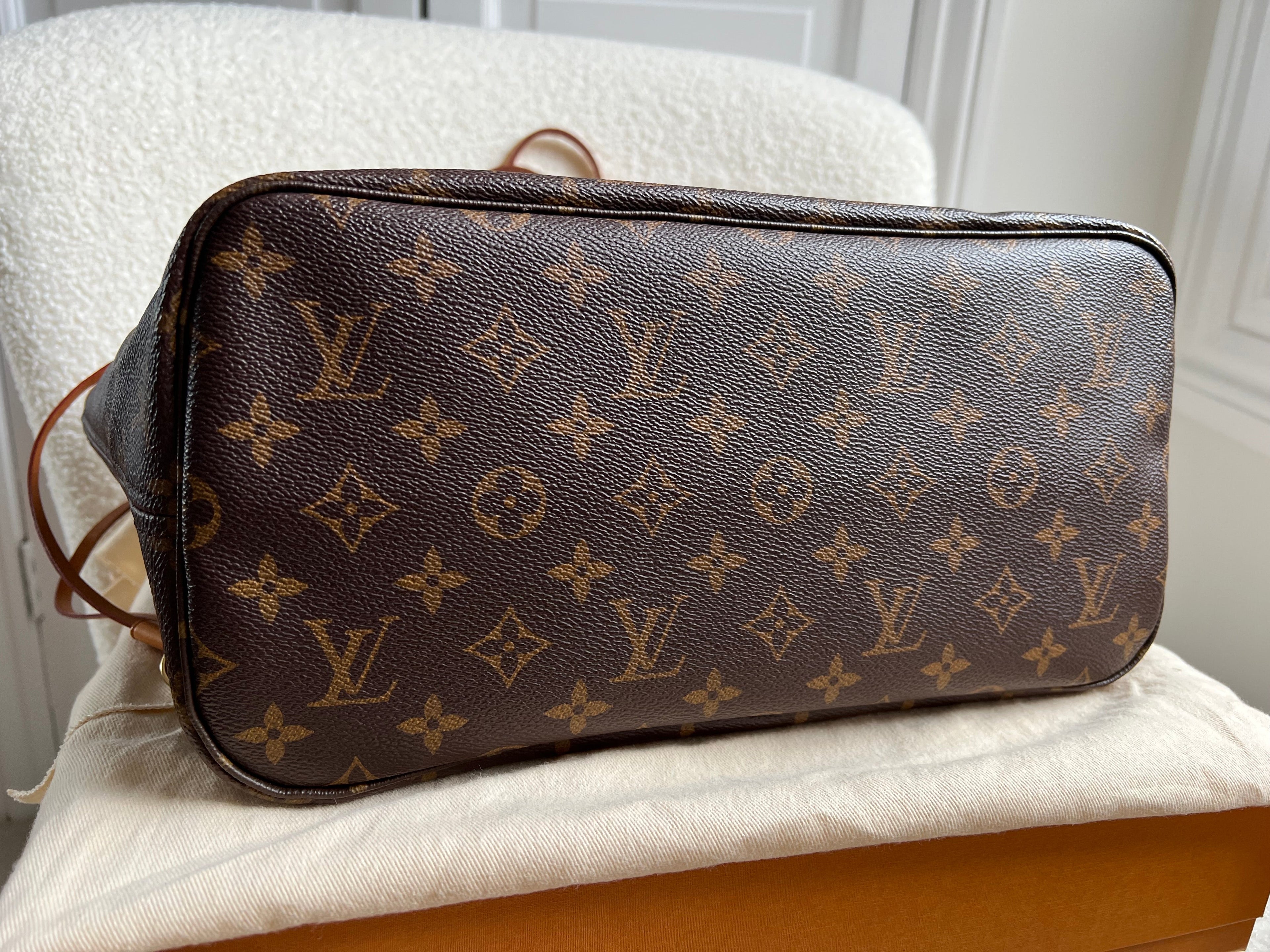 Louis Vuitton Neverfull MM Monogram Red (RRP £1,410)