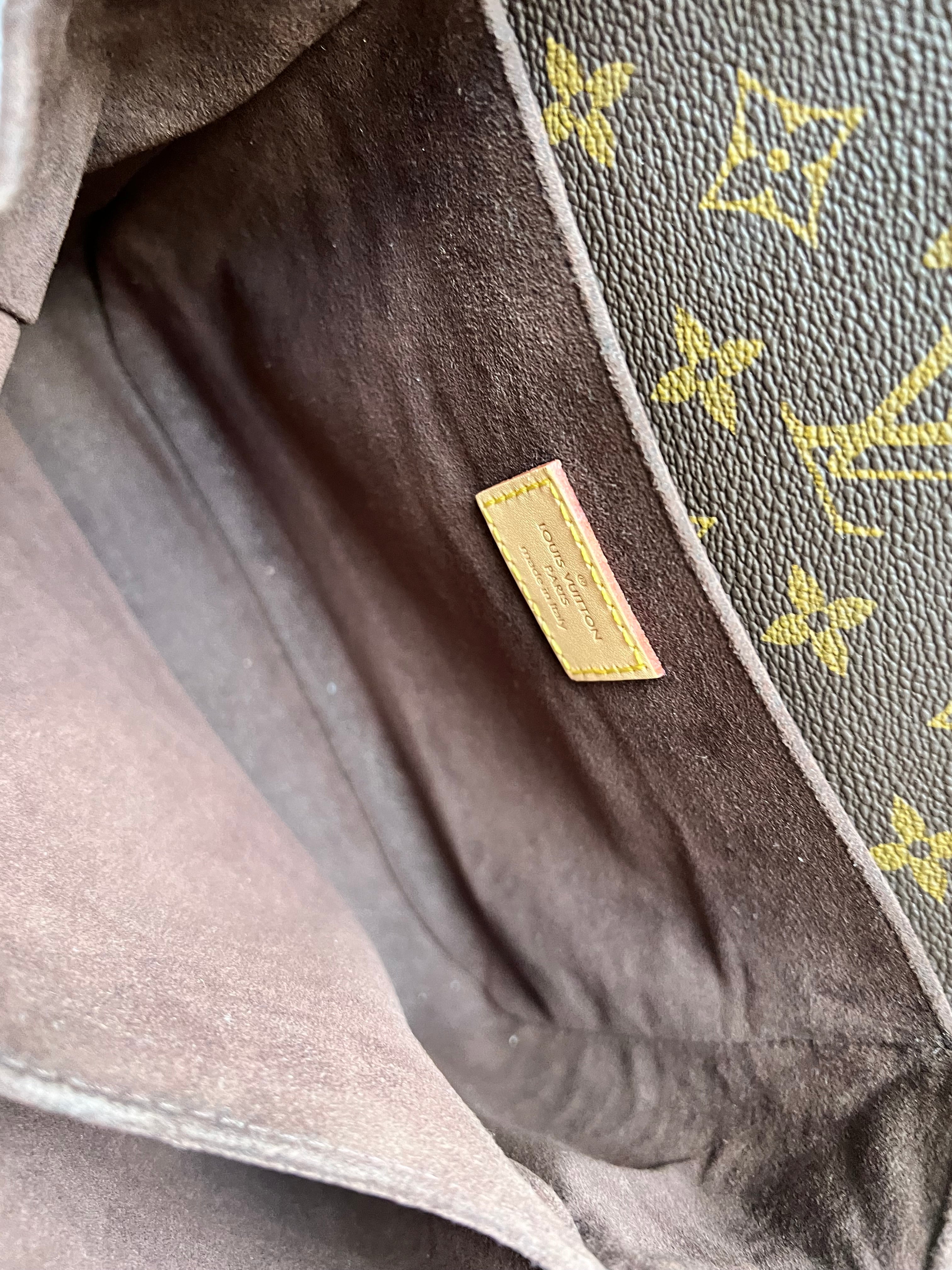 Louis Vuitton Pochette Metis Monogram (RRP £1,970)