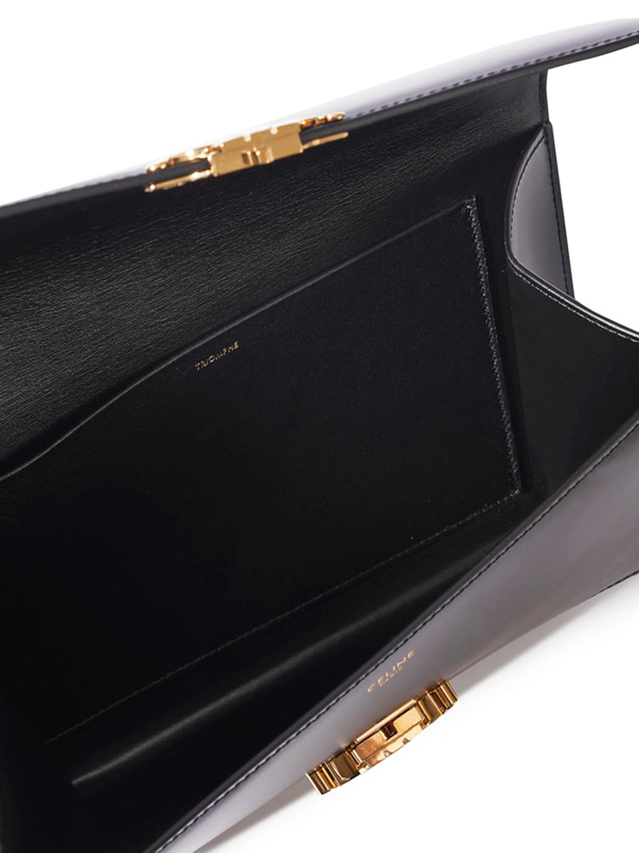 Triomphe Clutch in Shiny Calfskin in Black