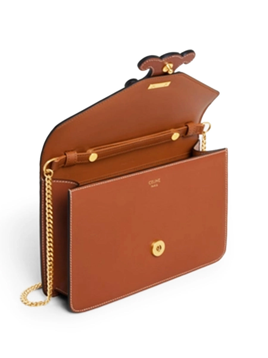 Wallet on Chain Triomphe in Shiny Calfskin Tan