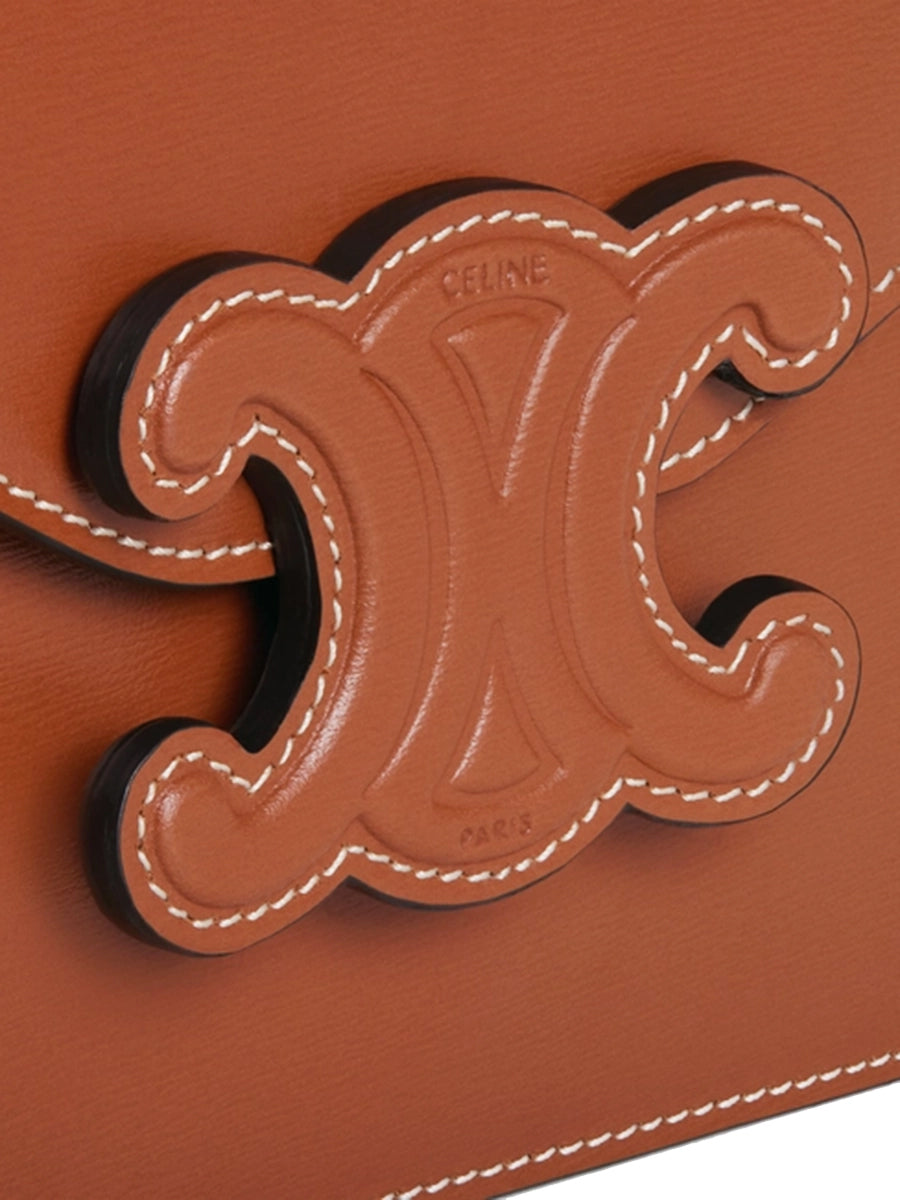 Wallet on Chain Triomphe in Shiny Calfskin Tan