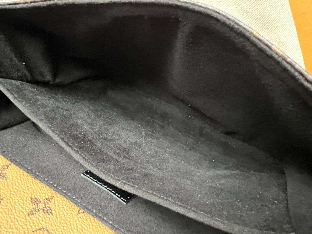 Louis Vuitton Pochette Metis Reverse Monogram (RRP £2,000)
