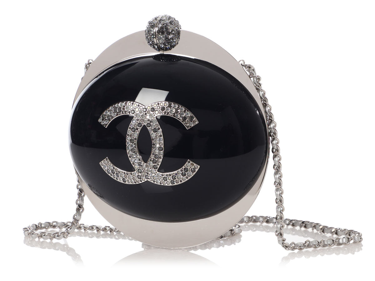 Chanel Navy Evening on the Moon MinaudiÃ¨re