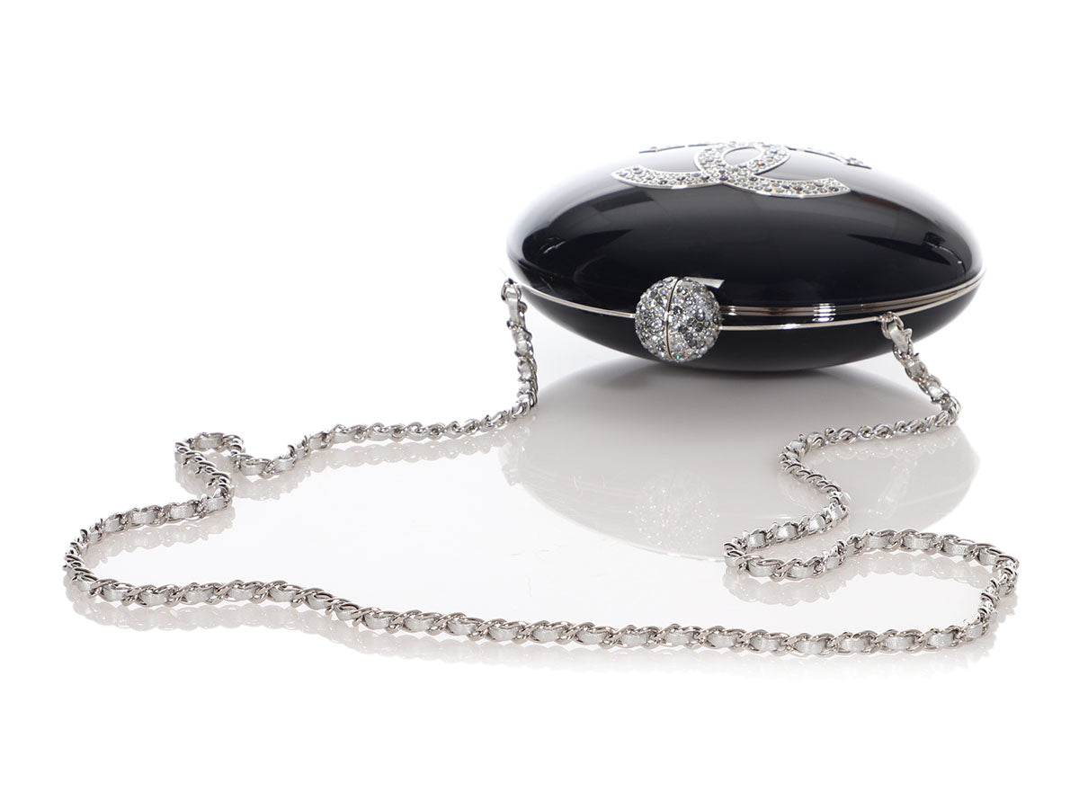 Chanel Navy Evening on the Moon MinaudiÃ¨re