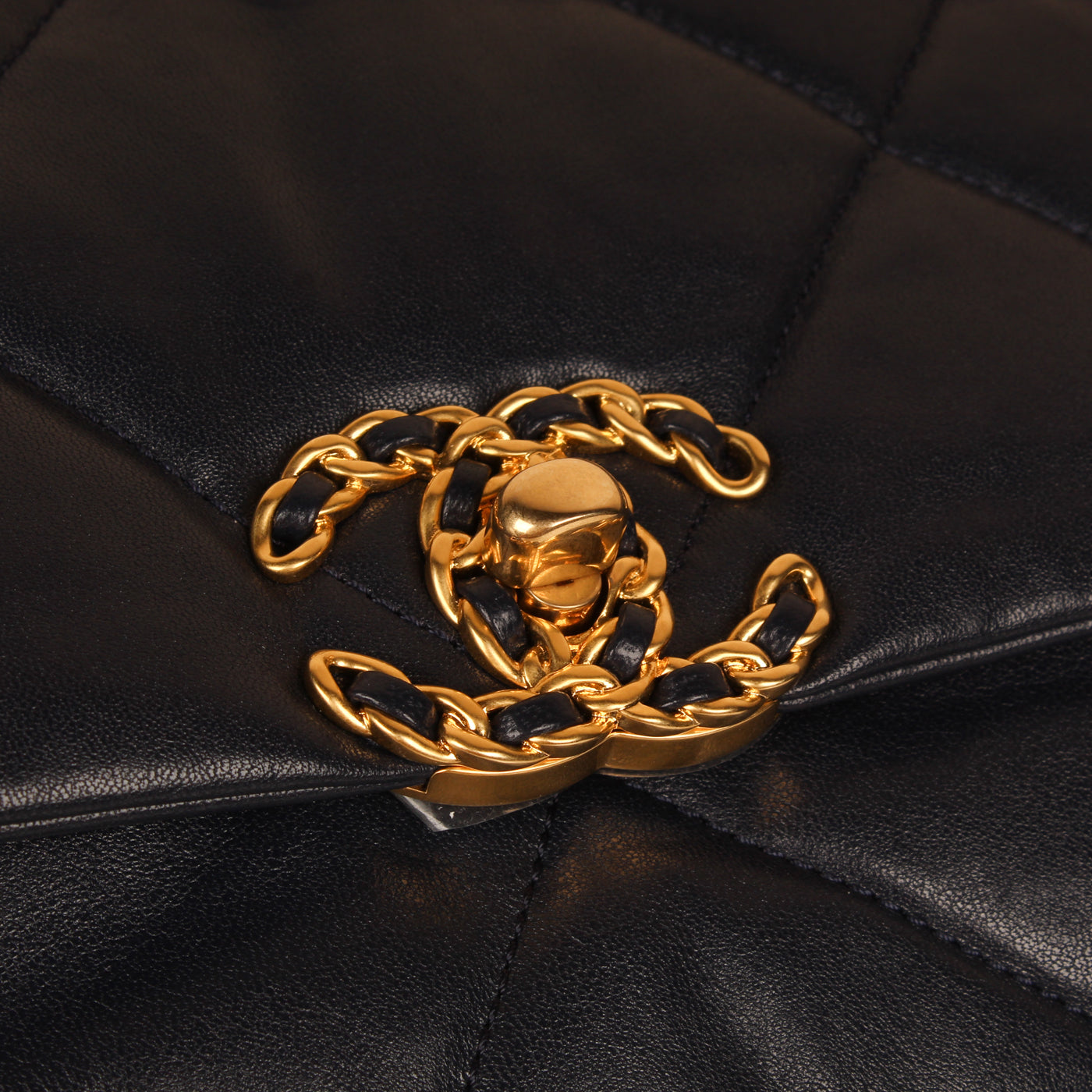 Chanel Chanel 19 Flap Bag - Small