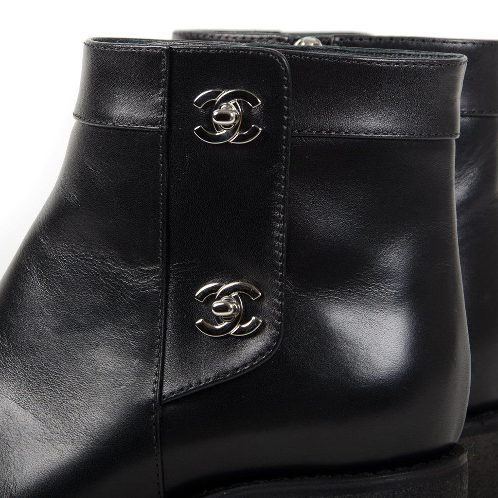 Black CC Turn Lock Boots