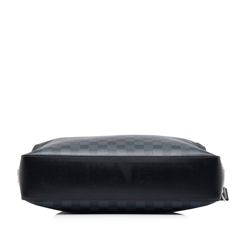 Blue Louis Vuitton Damier Cobalt Greenwich Messenger Crossbody Bag