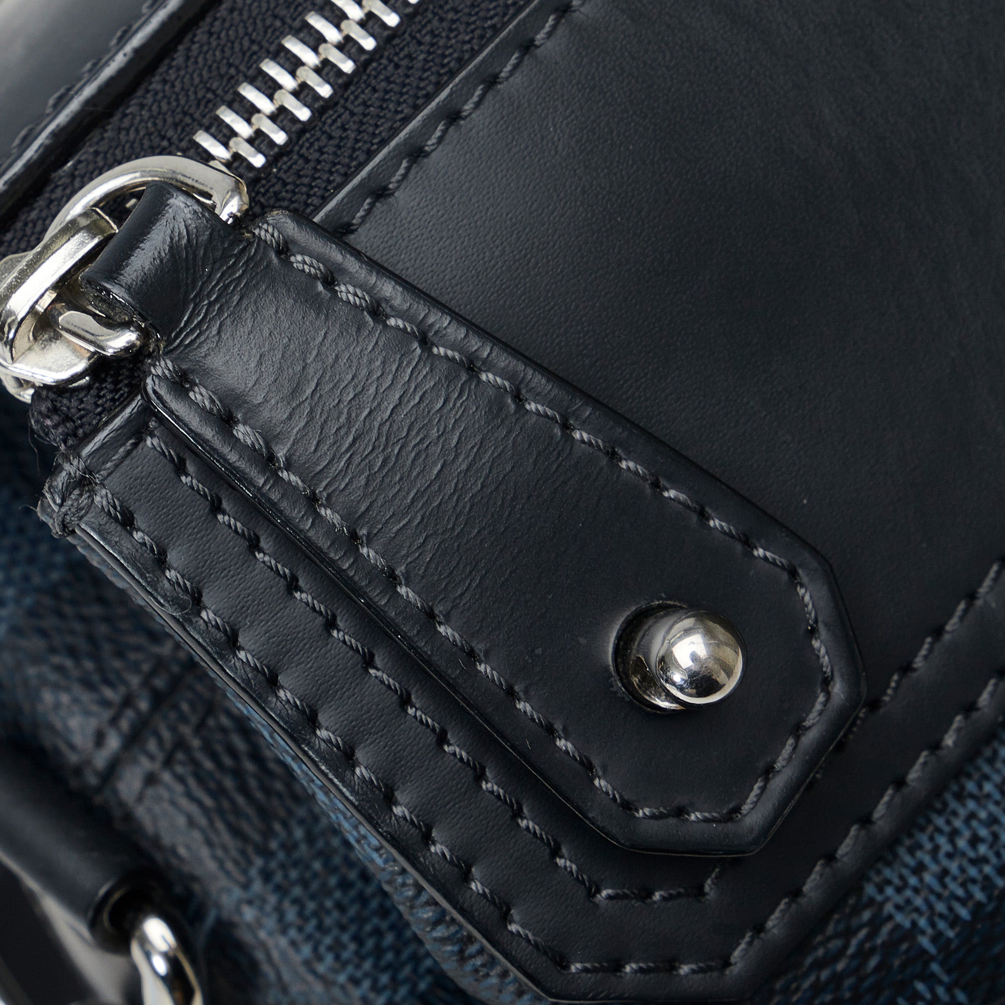Blue Louis Vuitton Damier Cobalt Greenwich Messenger Crossbody Bag