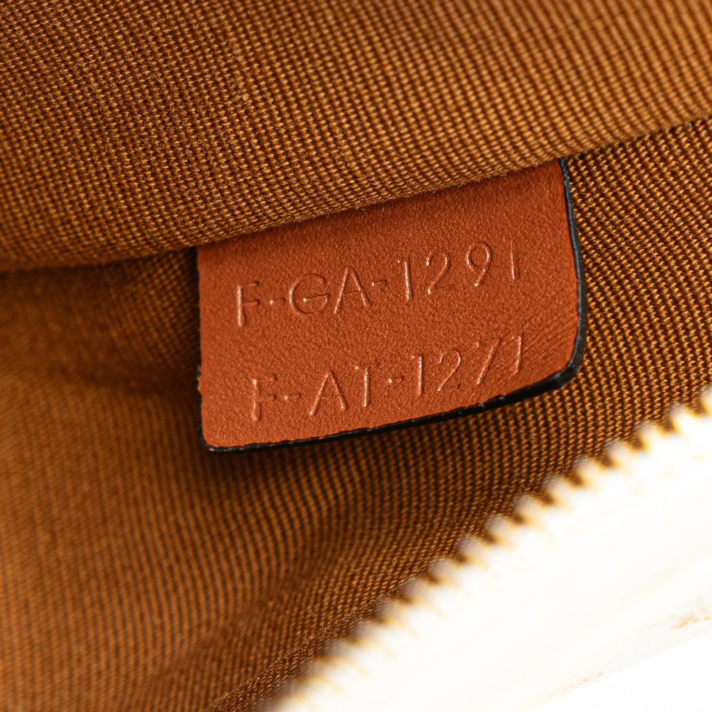 Celine Ava Triomphe Shoulder Bag (SHG-TzmgC2)