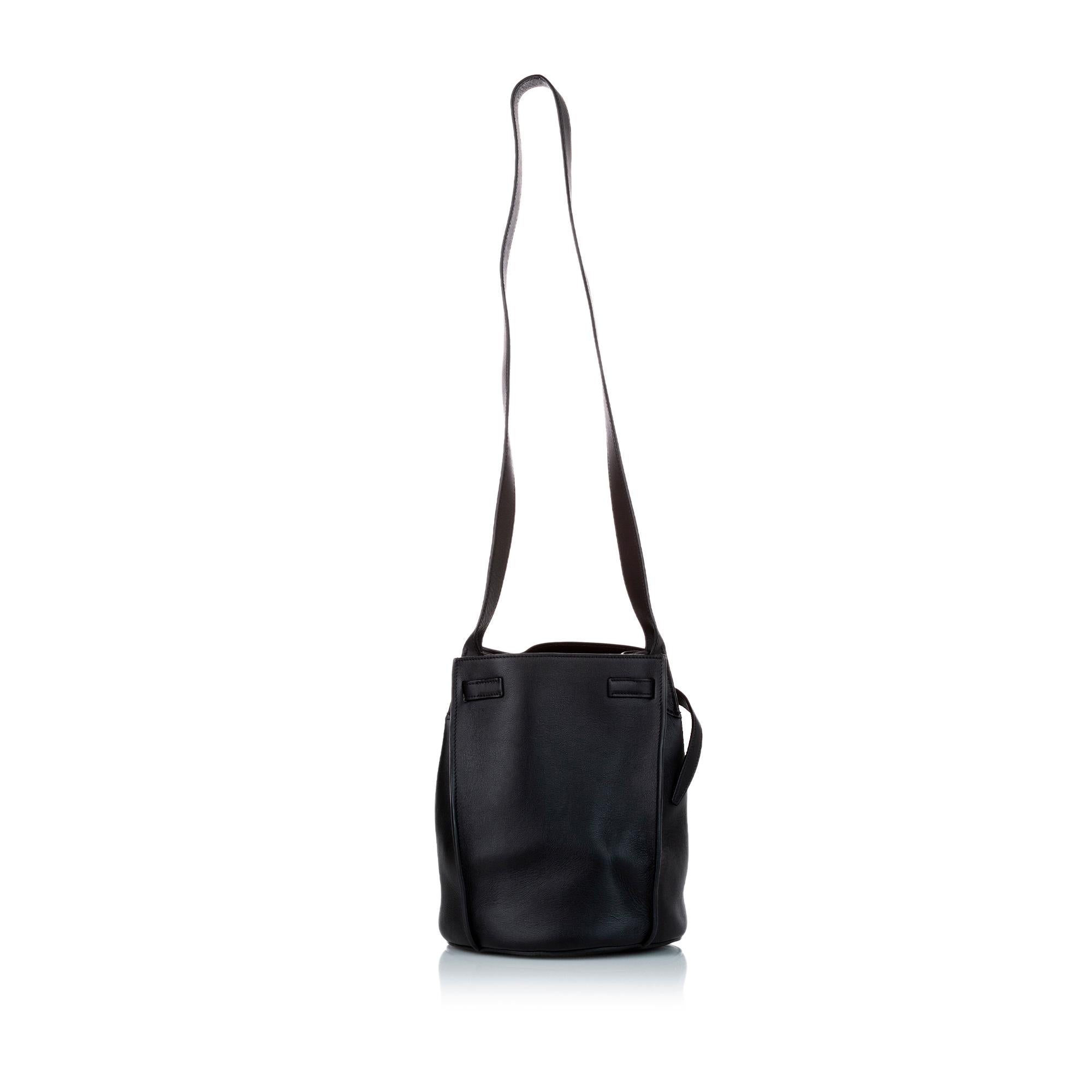 Celine Big Leather Bucket Bag (SHG-cmi8vt)