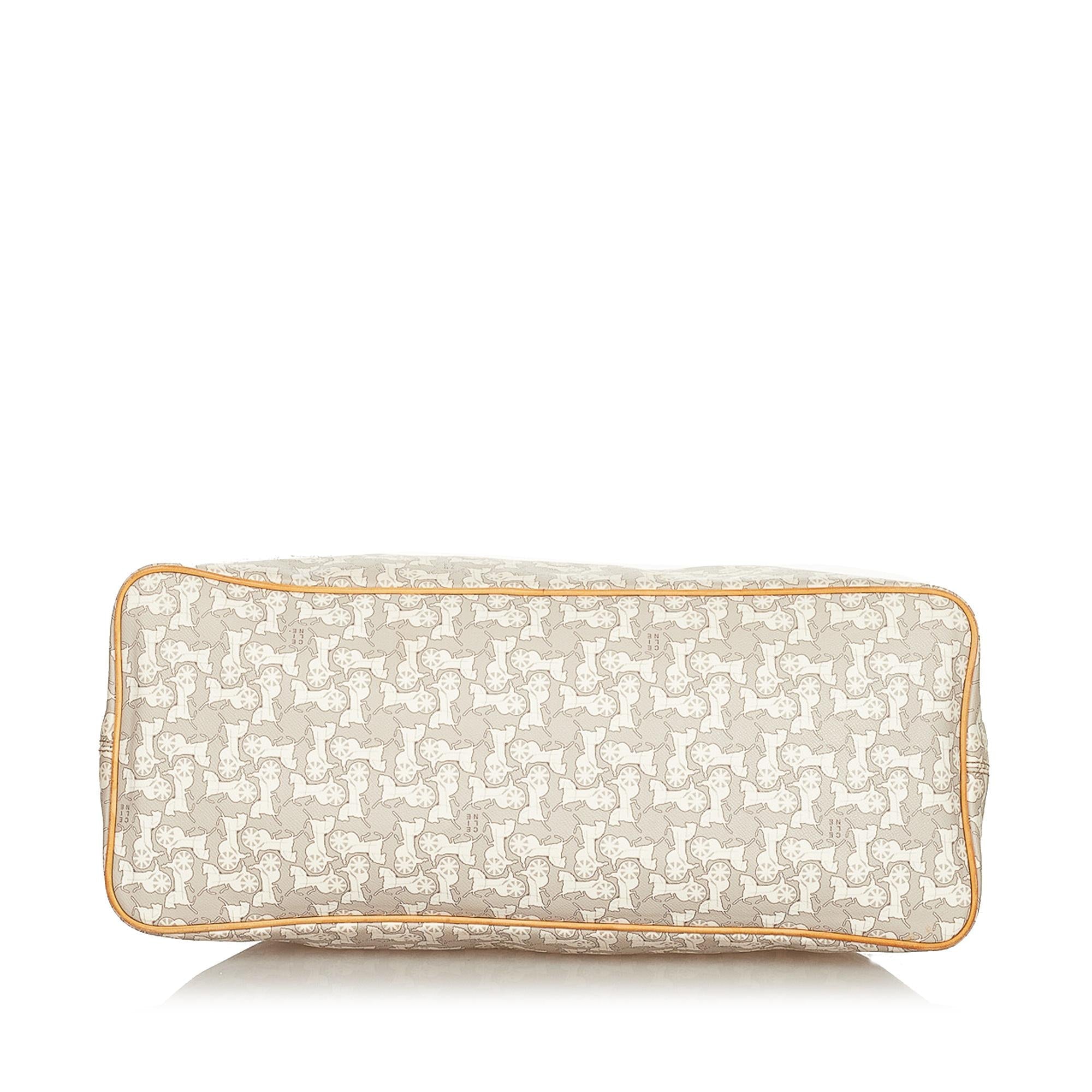 Celine Carriage Handbag (SHG-37786)