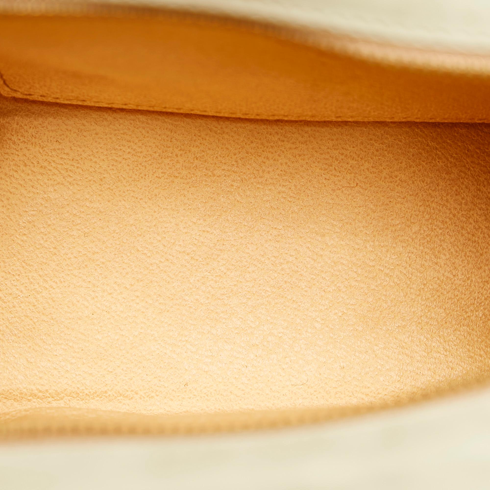 Celine Leather Satchel (SHG-36201)