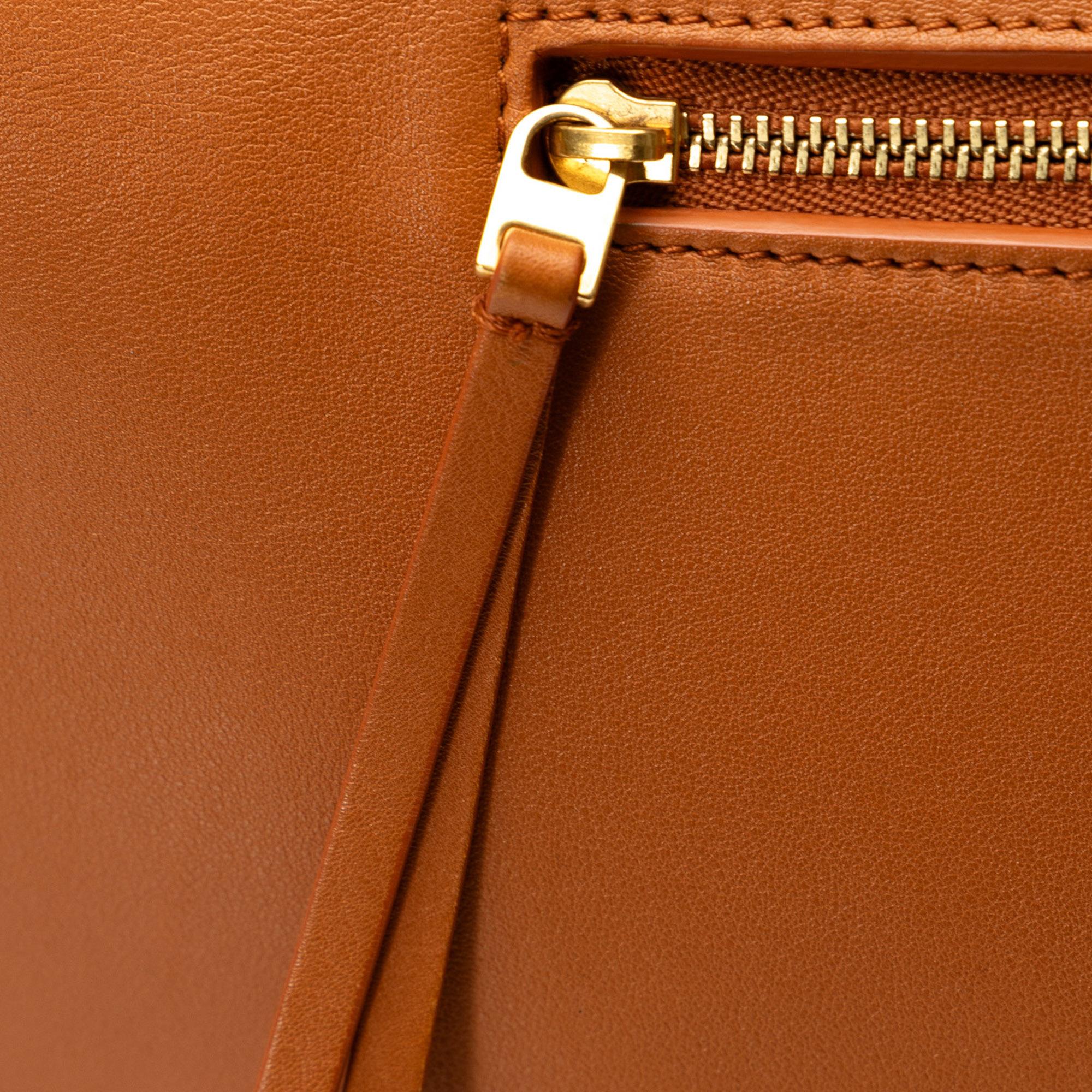Celine MIni Bicolor Belt Bag (SHG-ZxmwLv)
