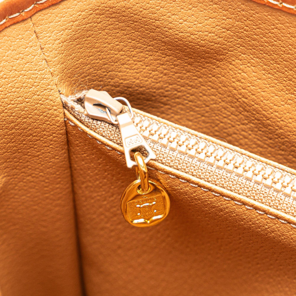 Celine Macadam Shoulder Bag (SHG-lhqJan)
