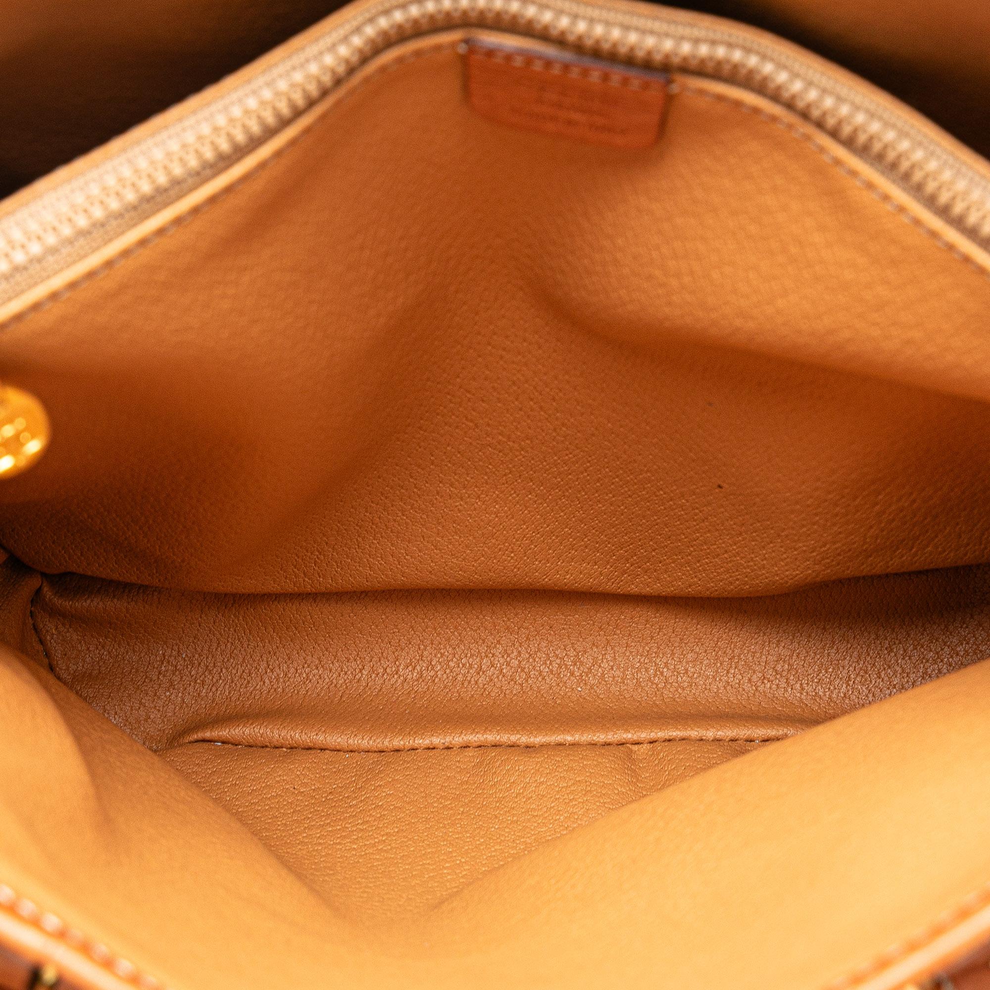 Celine Macadam Shoulder Bag (SHG-lhqJan)