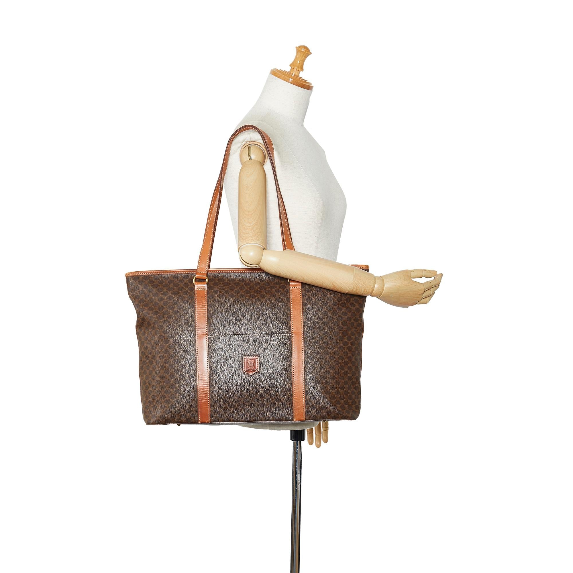 Celine Macadam Tote (SHG-egBRz2)
