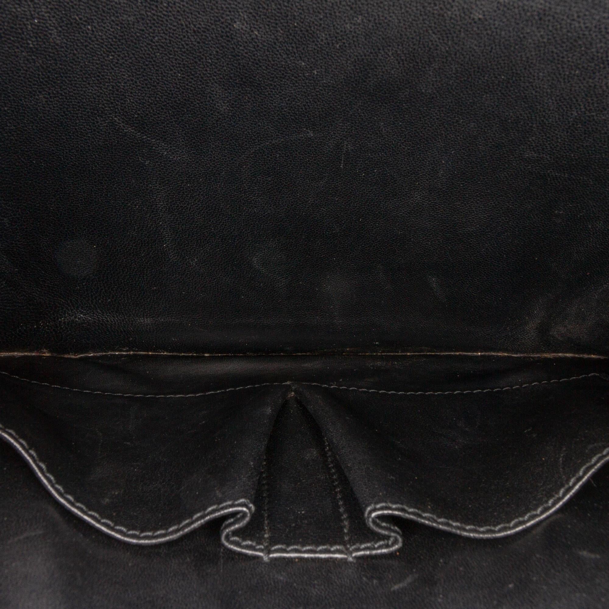 Celine Medium Classic Box (SHG-yMFNJM)