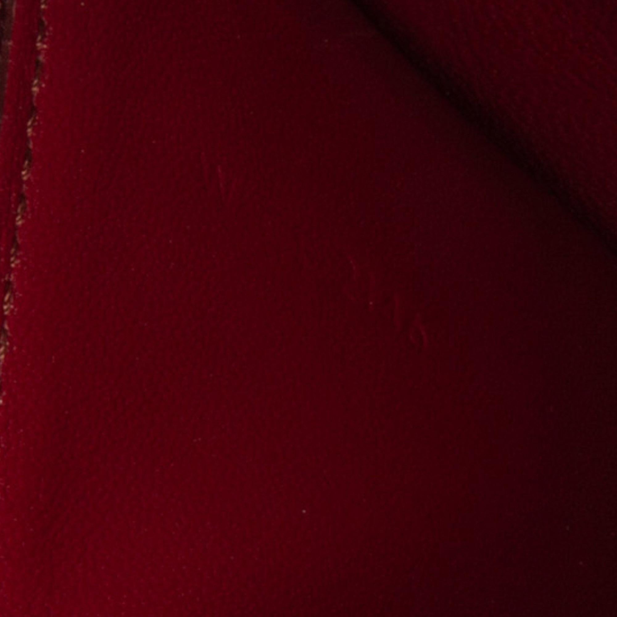 Celine Medium Classic Box (SHG-0APoUU)
