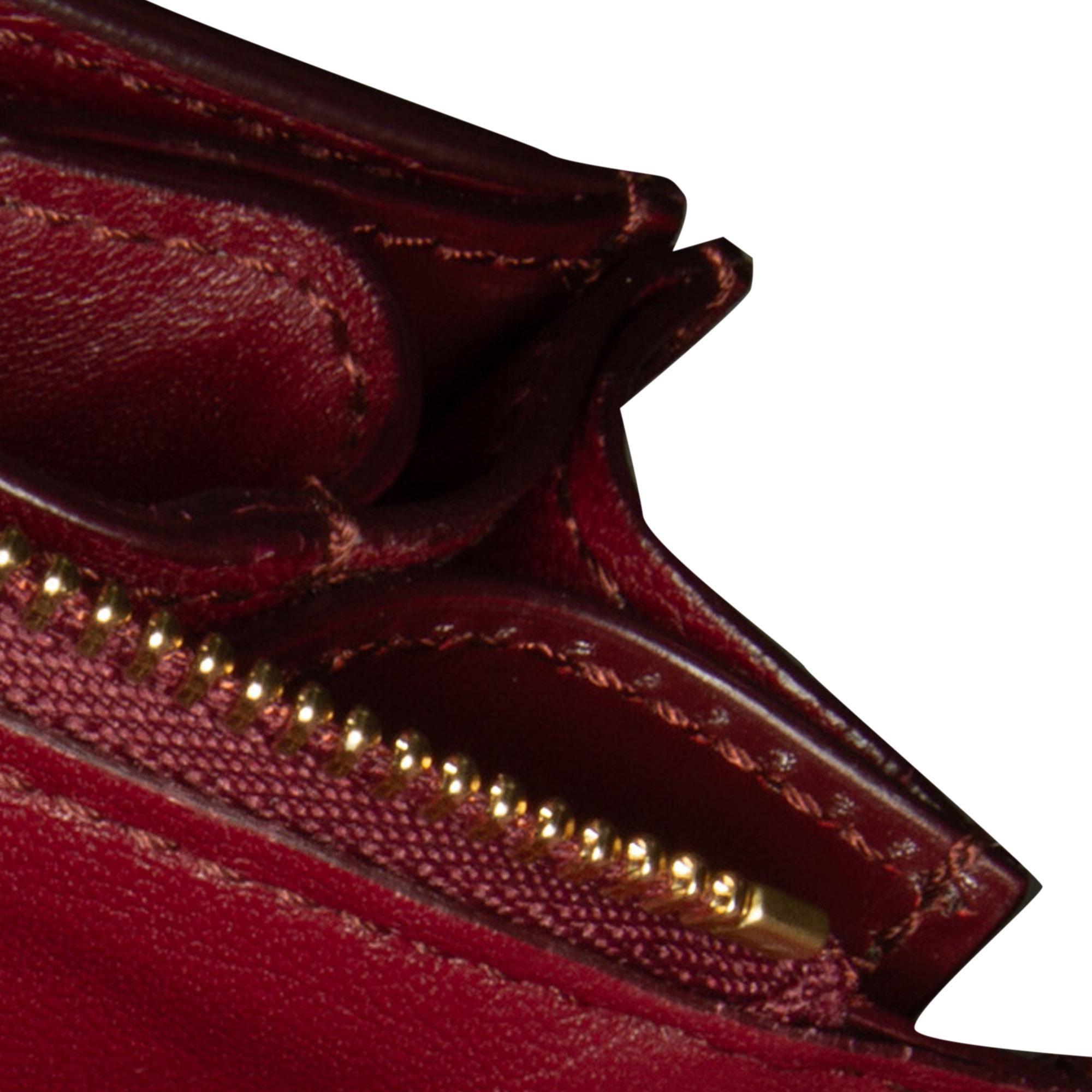 Celine Medium Classic Box (SHG-0APoUU)