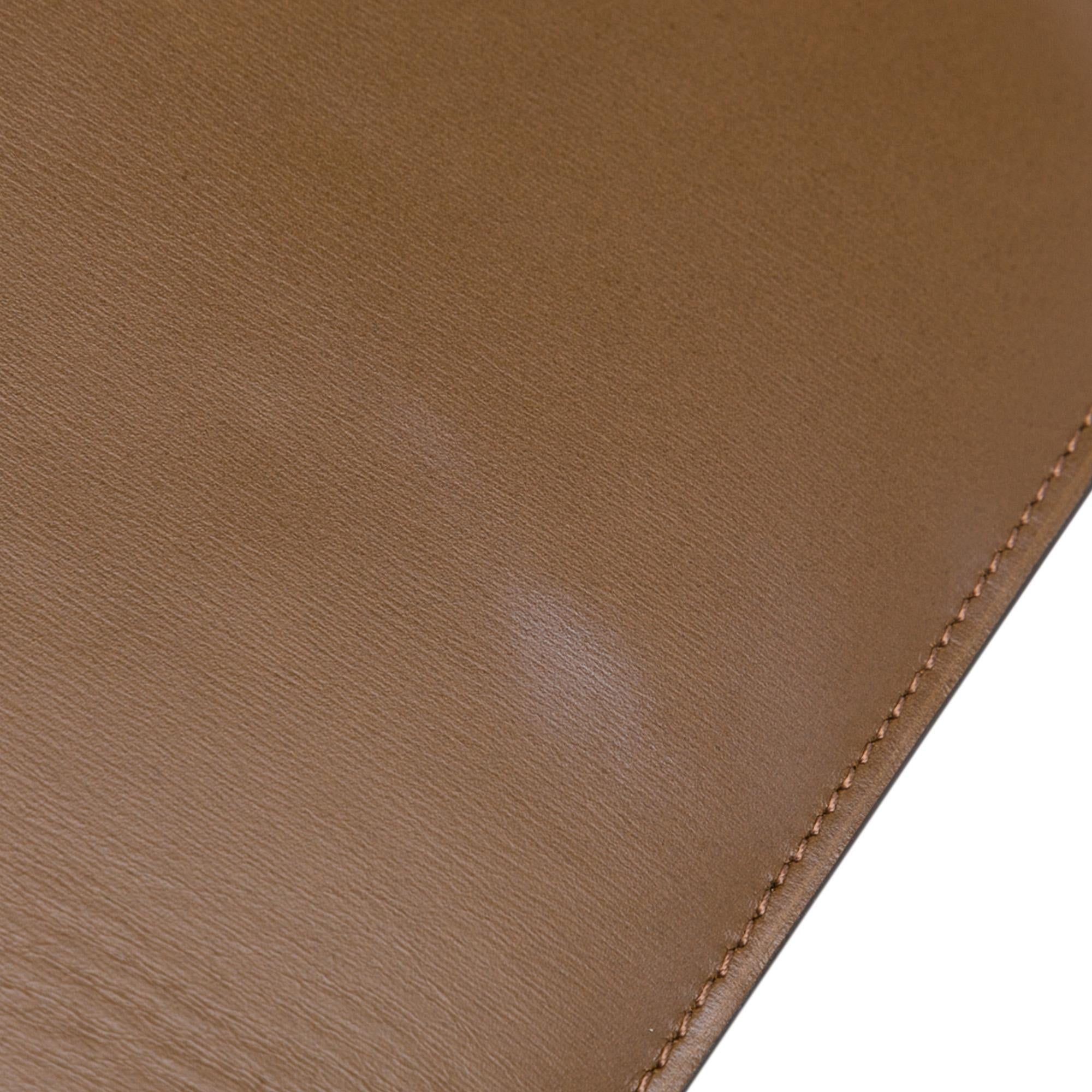 Celine Medium Classic Box (SHG-JqmbIc)