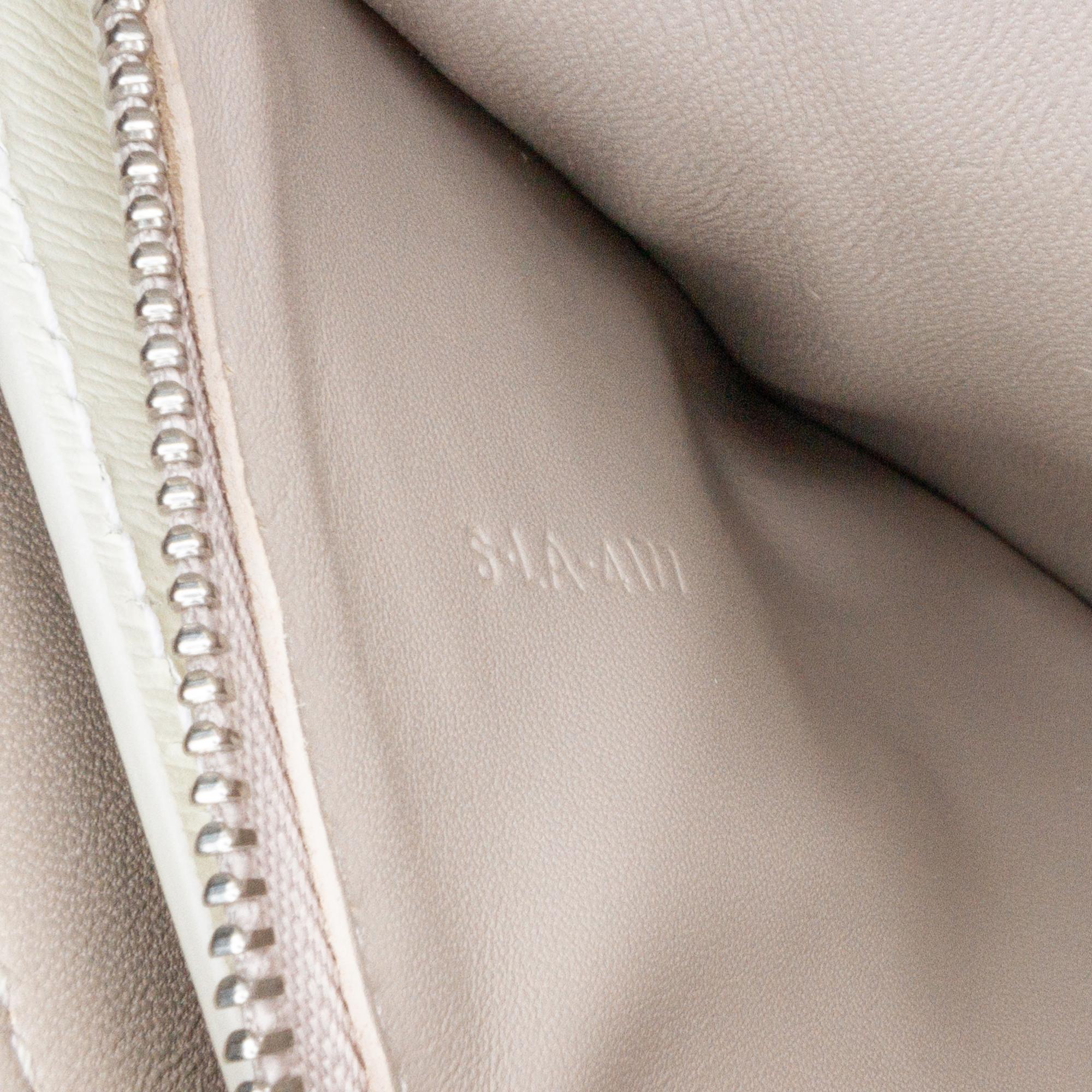 Celine Medium Classic Box (SHG-tnqKRT)