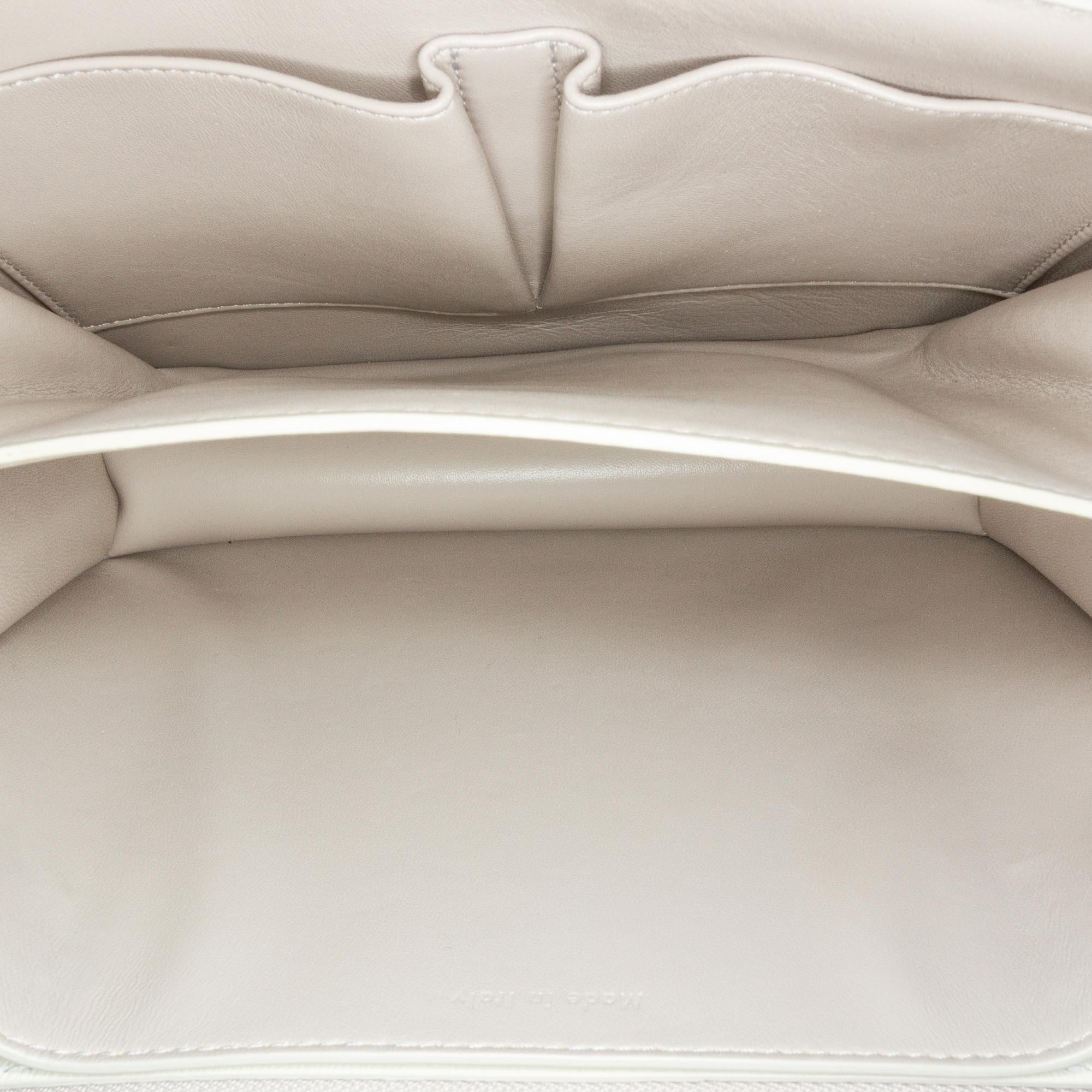 Celine Medium Classic Box (SHG-tnqKRT)