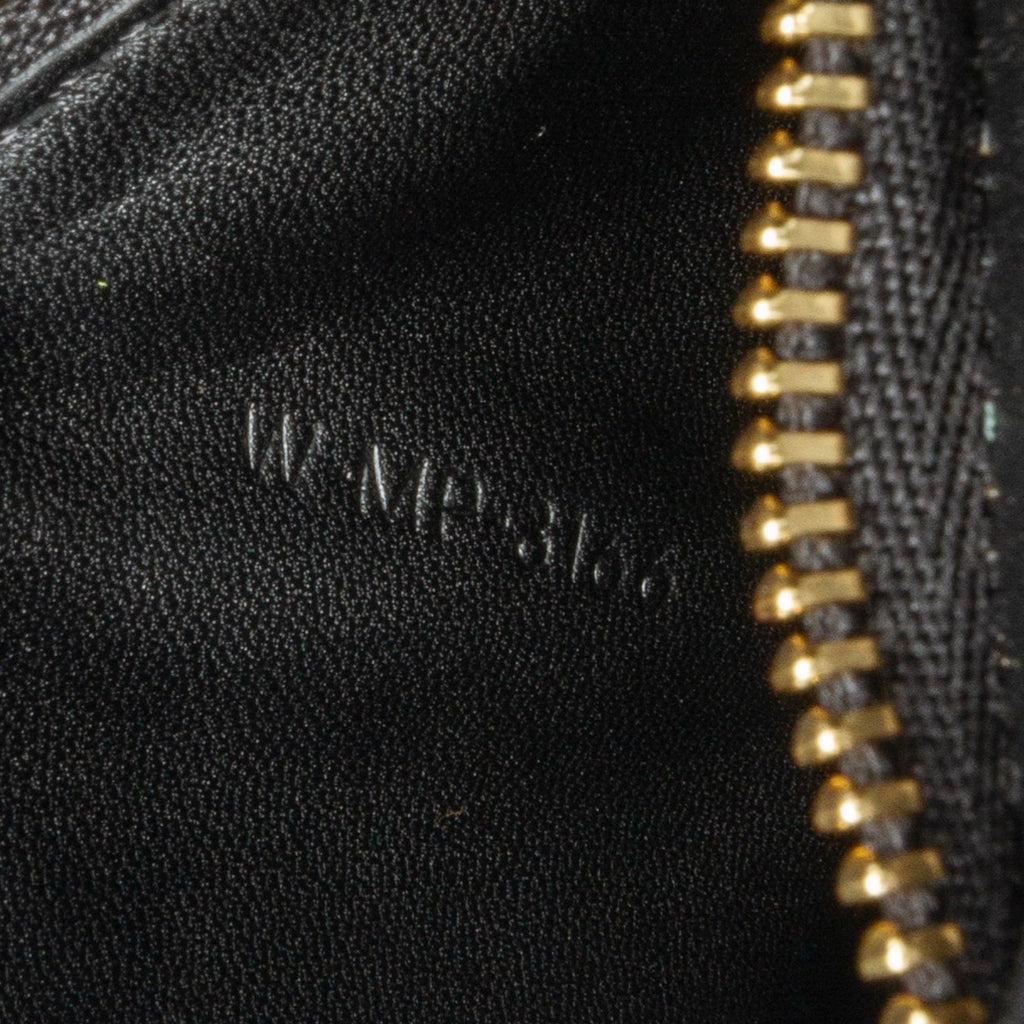 Celine Medium Classic Box (SHG-JWSiUA)