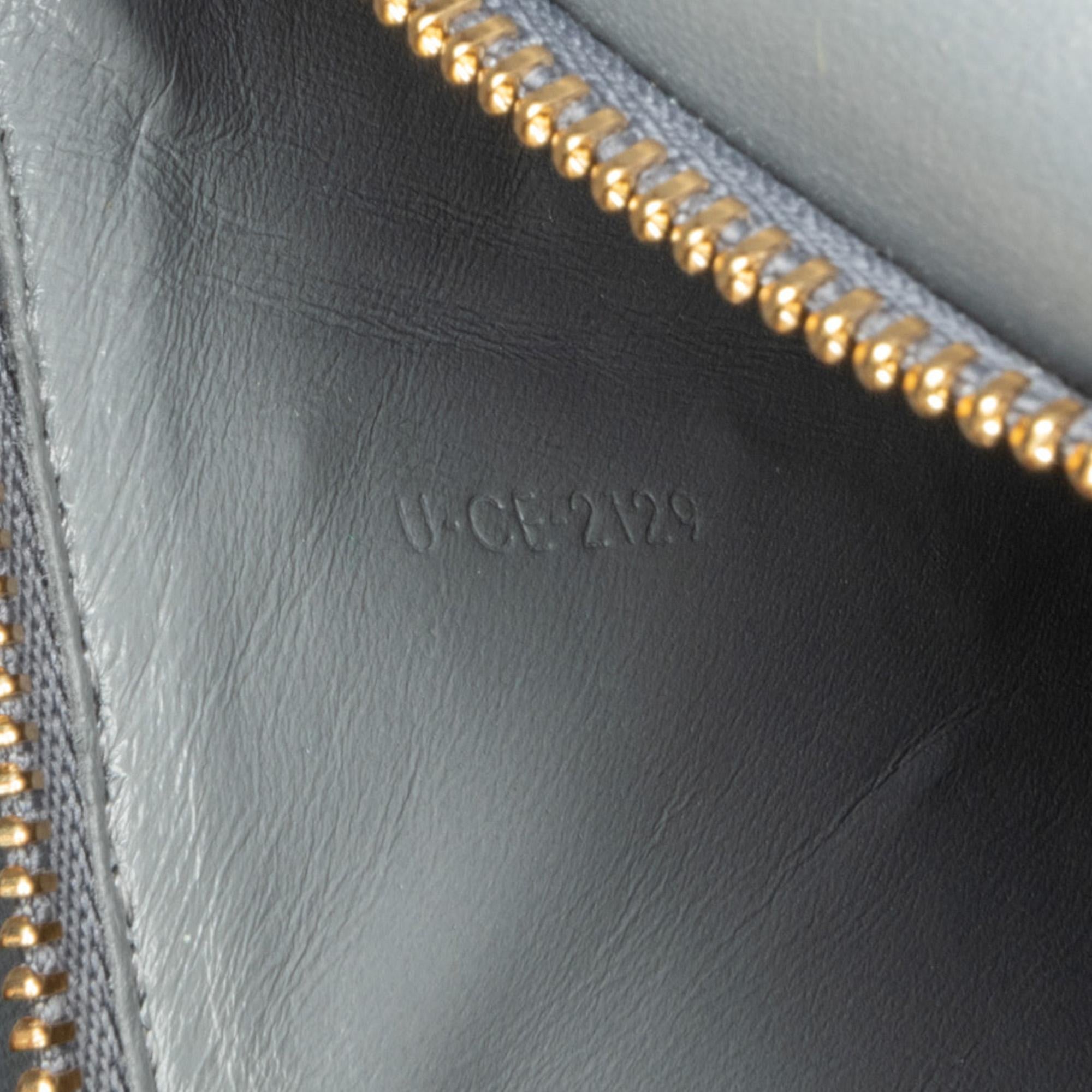 Celine Medium Classic Box (SHG-XxbhaI)