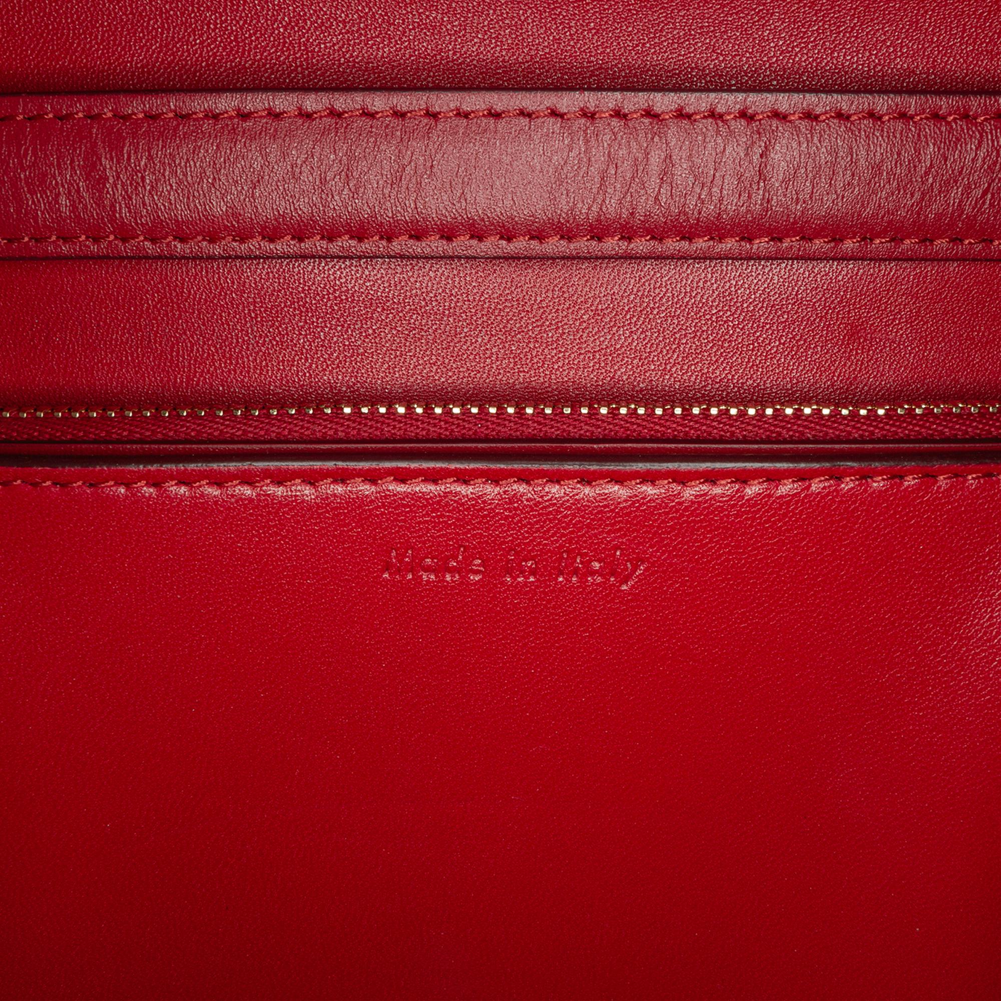Celine Medium Classic Box (SHG-sizhA7)