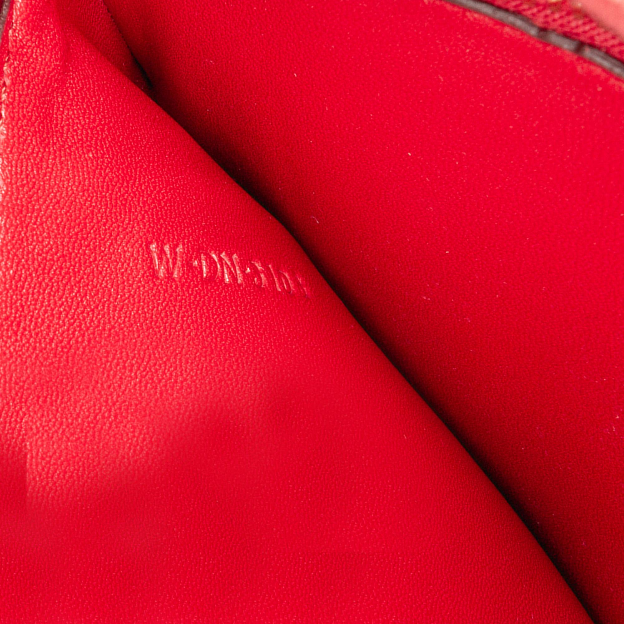 Celine Medium Classic Box (SHG-sizhA7)