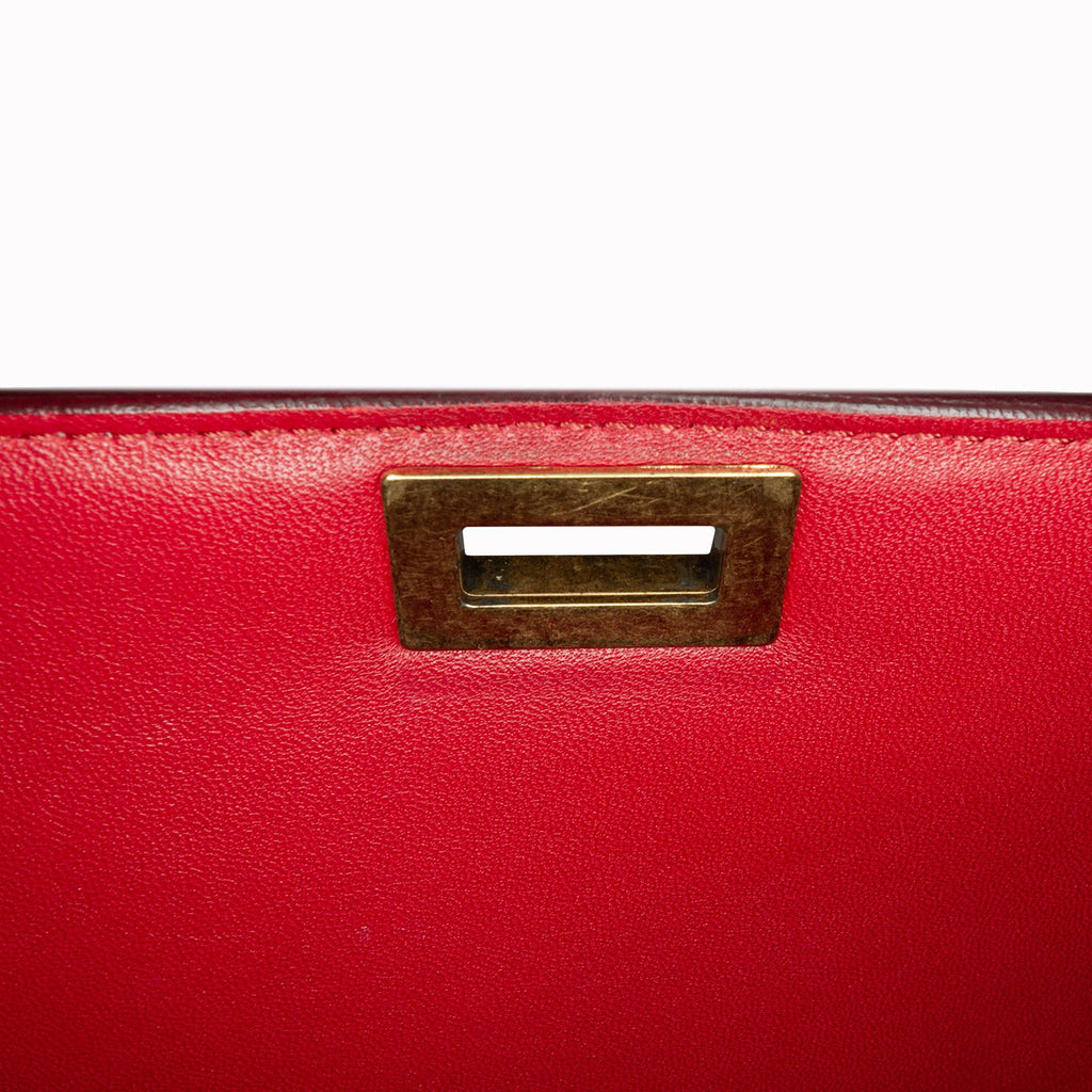 Celine Medium Classic Box (SHG-sizhA7)