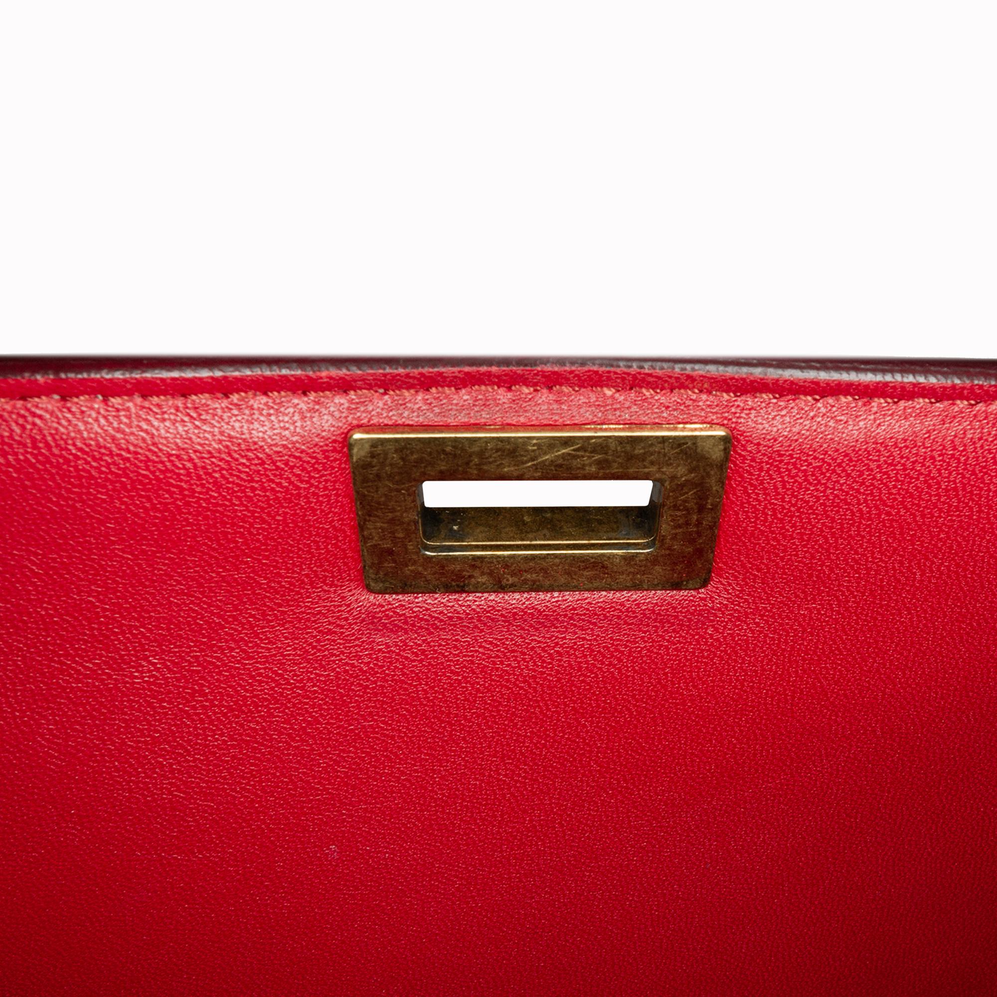 Celine Medium Classic Box (SHG-sizhA7)