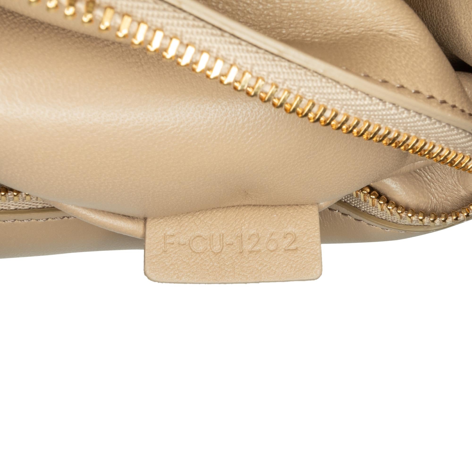 Celine Medium Leather Tabou Crossbody (SHG-crepzX)