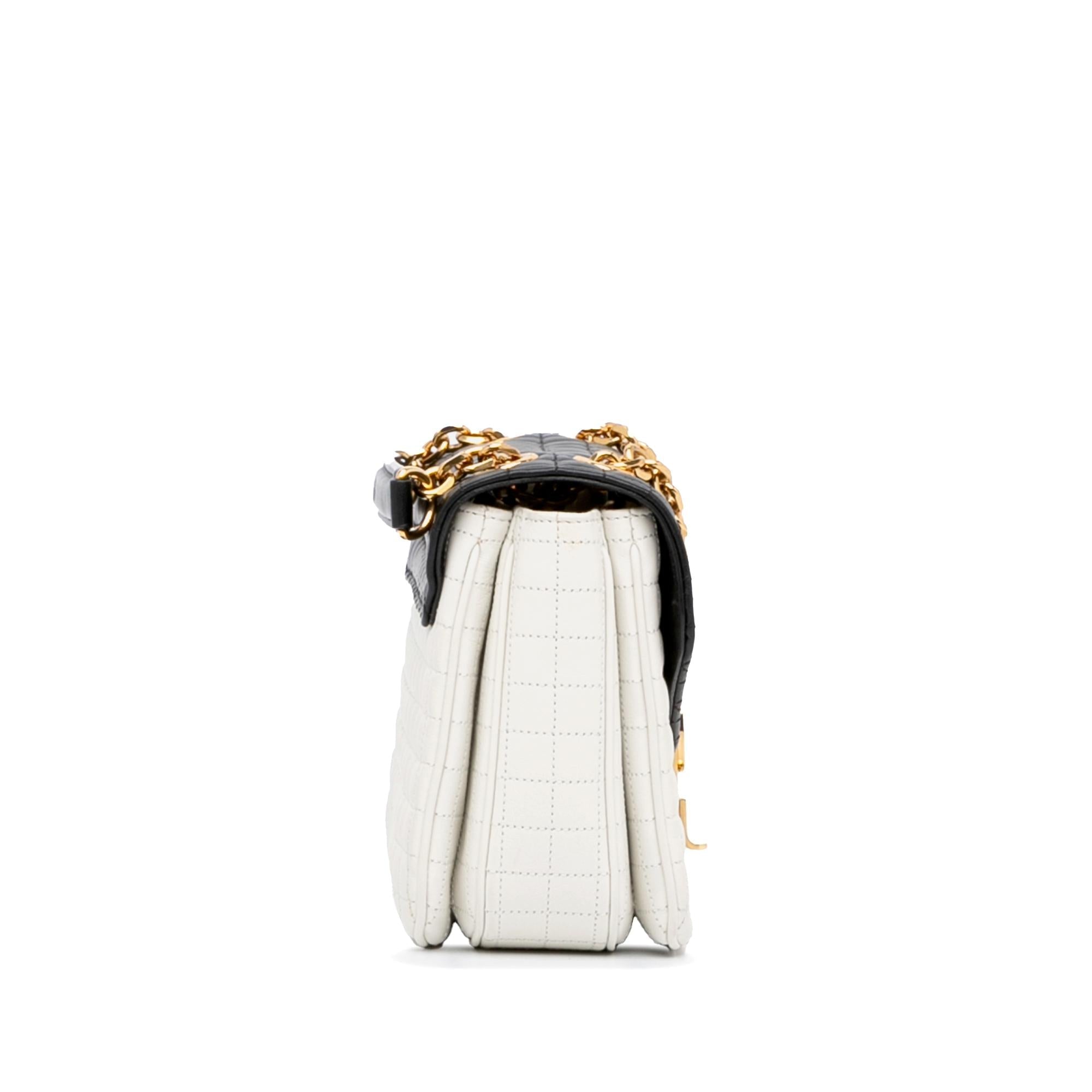 Celine Medium Quilted C Bag (SHG-6civks)