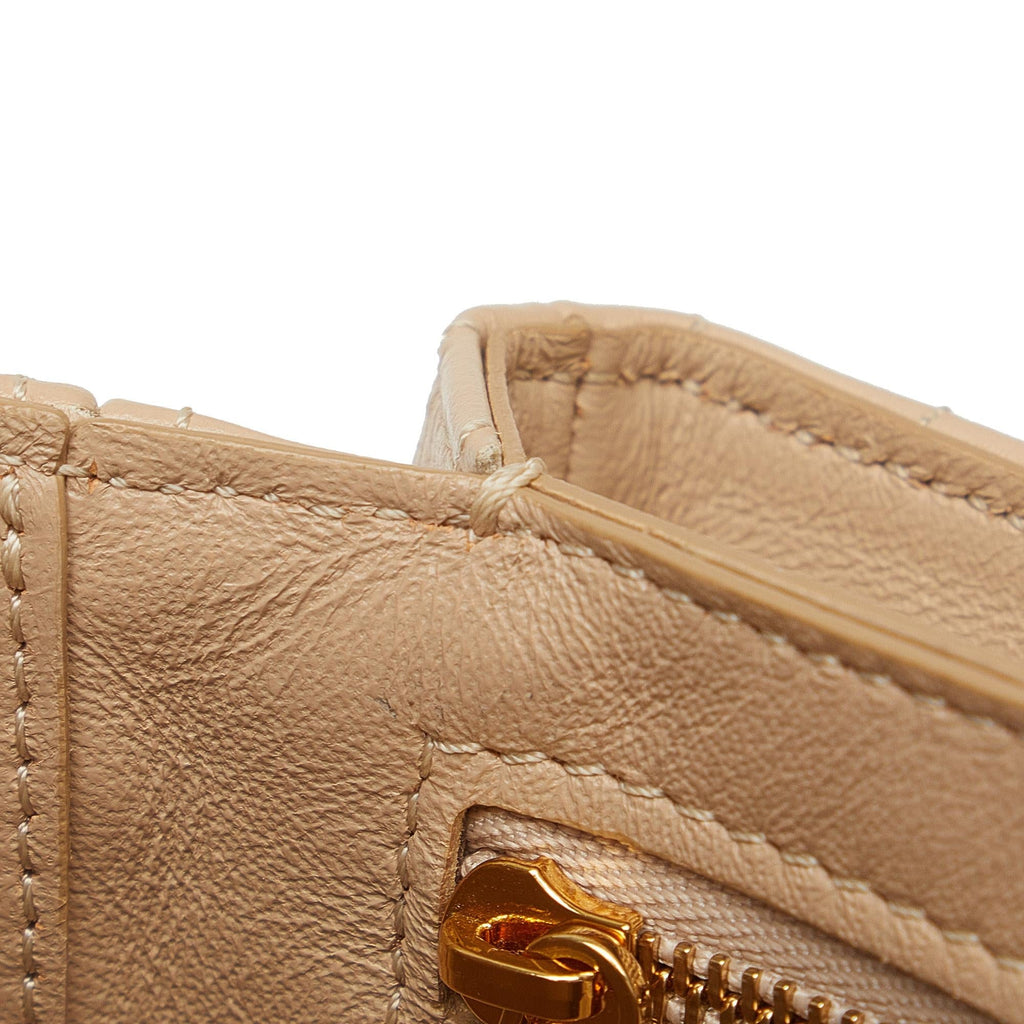 Celine Medium Quilted C Crossbody (SHG-BpAtmE)