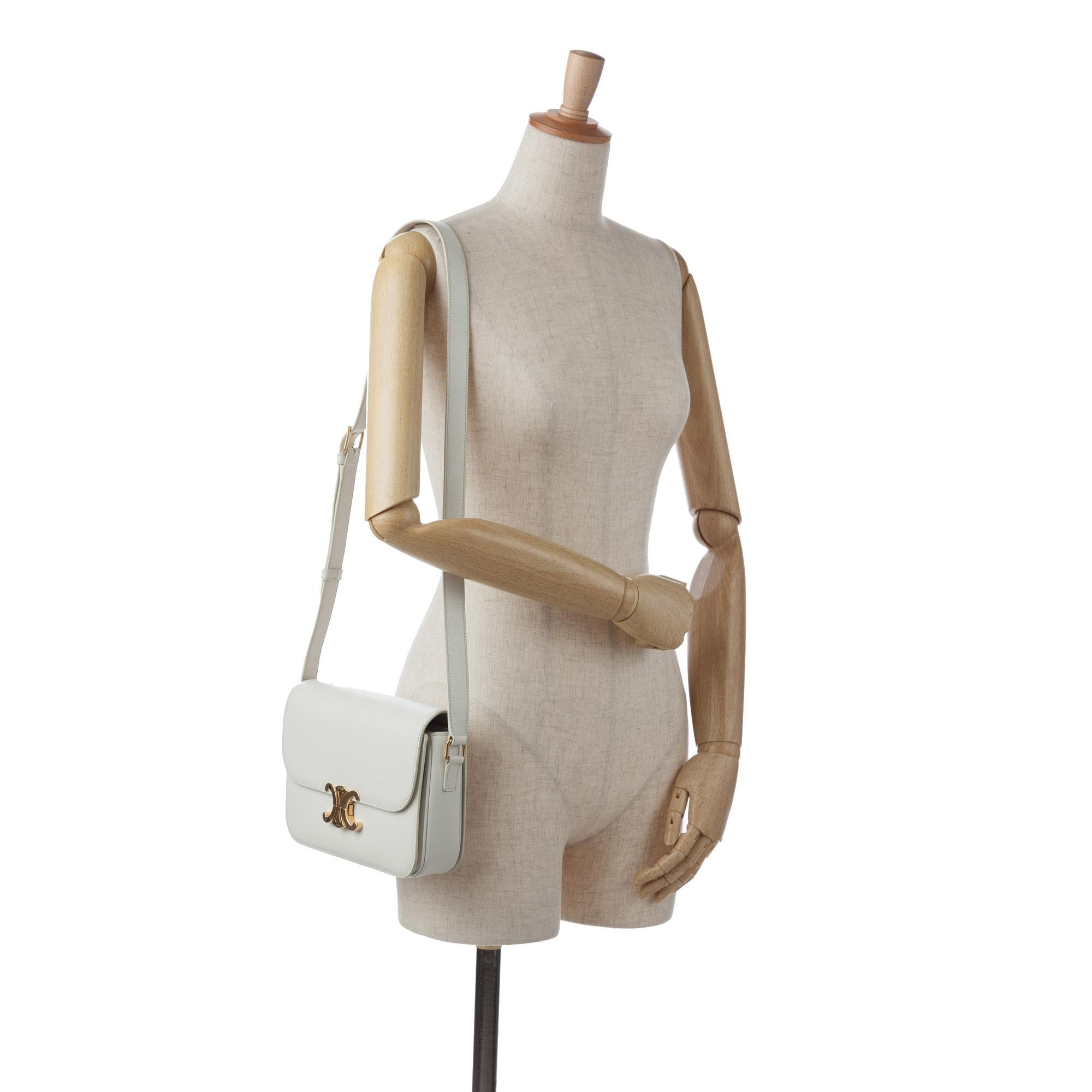 Celine Medium Triomphe Crossbody Bag (SHG-sCwzzx)