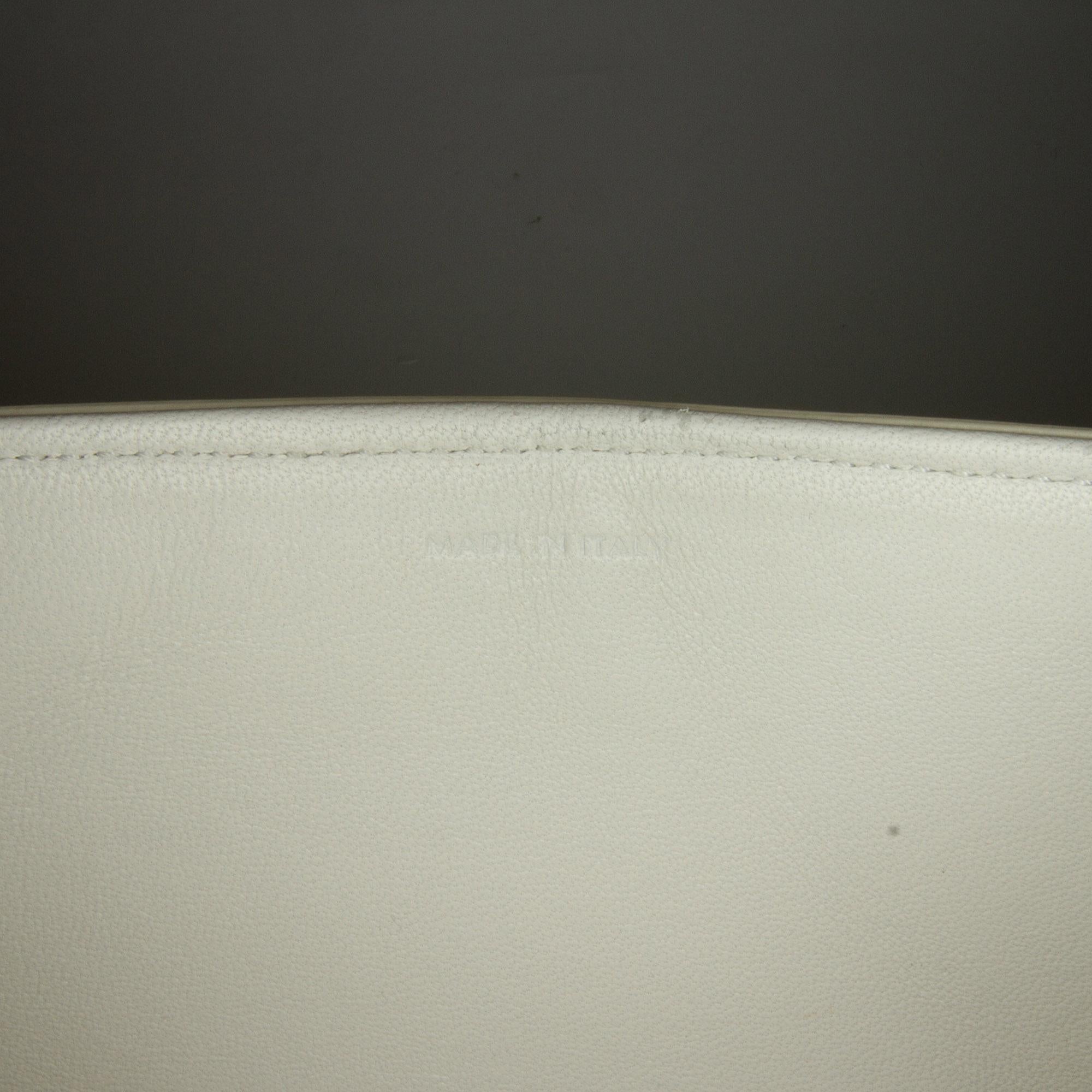 Celine Medium Triomphe Crossbody Bag (SHG-sCwzzx)