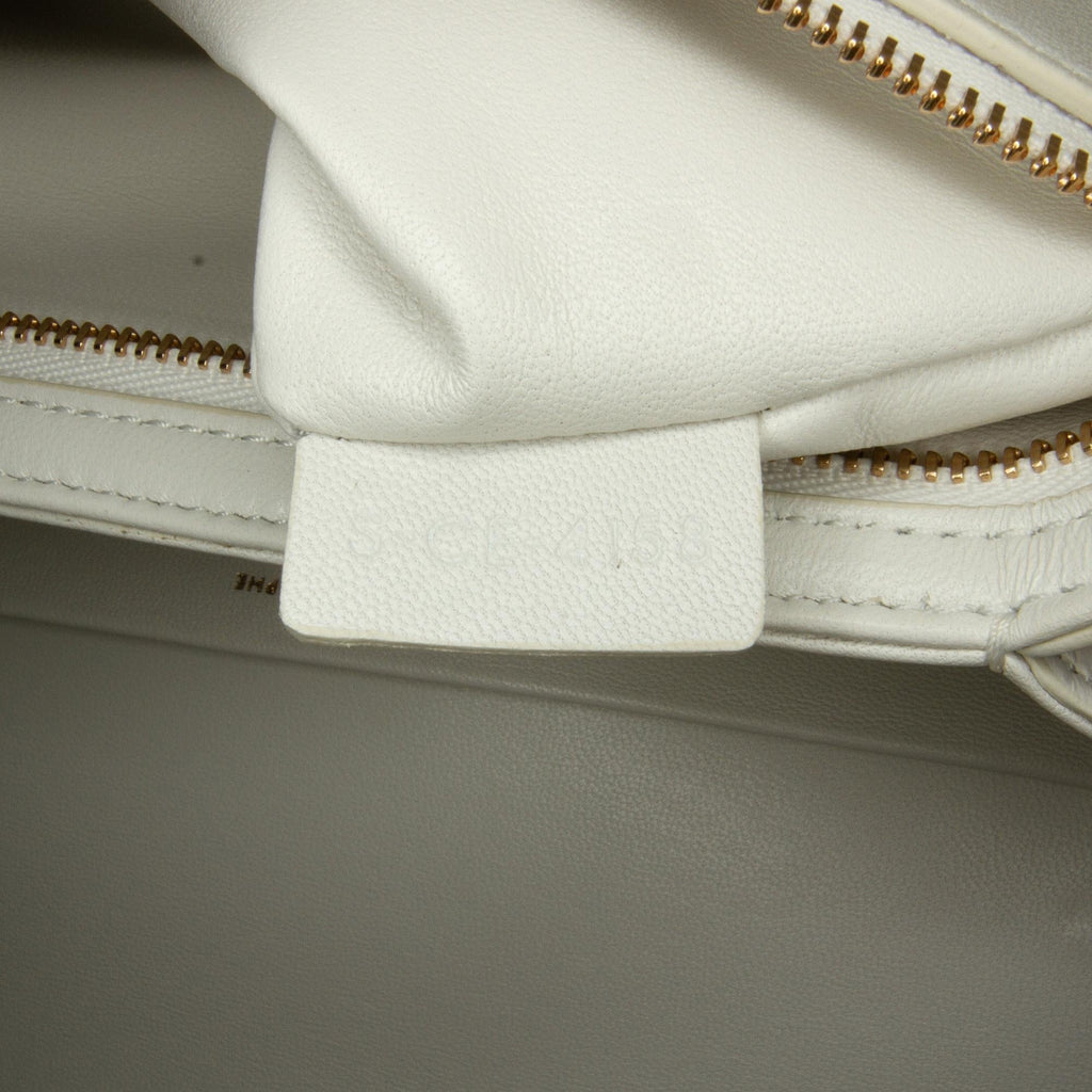 Celine Medium Triomphe Crossbody Bag (SHG-sCwzzx)