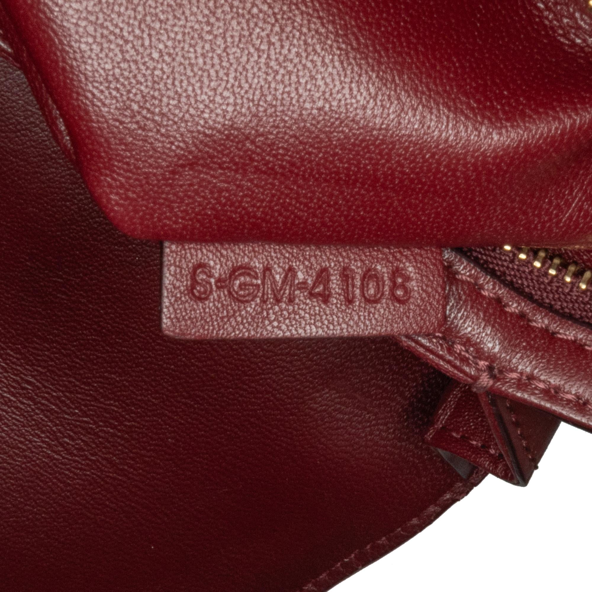 Celine Medium Triomphe Crossbody Bag (SHG-ewHuBe)