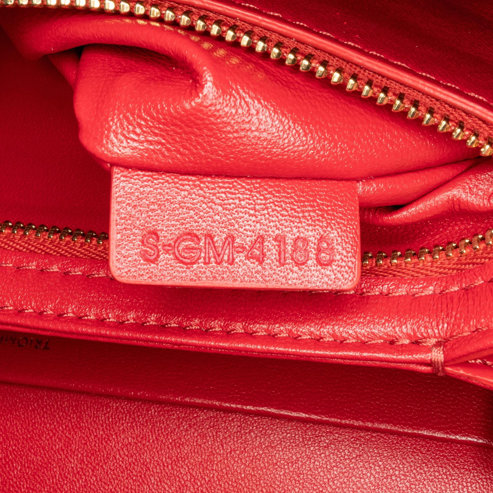 Celine Medium Triomphe Crossbody Bag (SHG-Mj1Oy2)