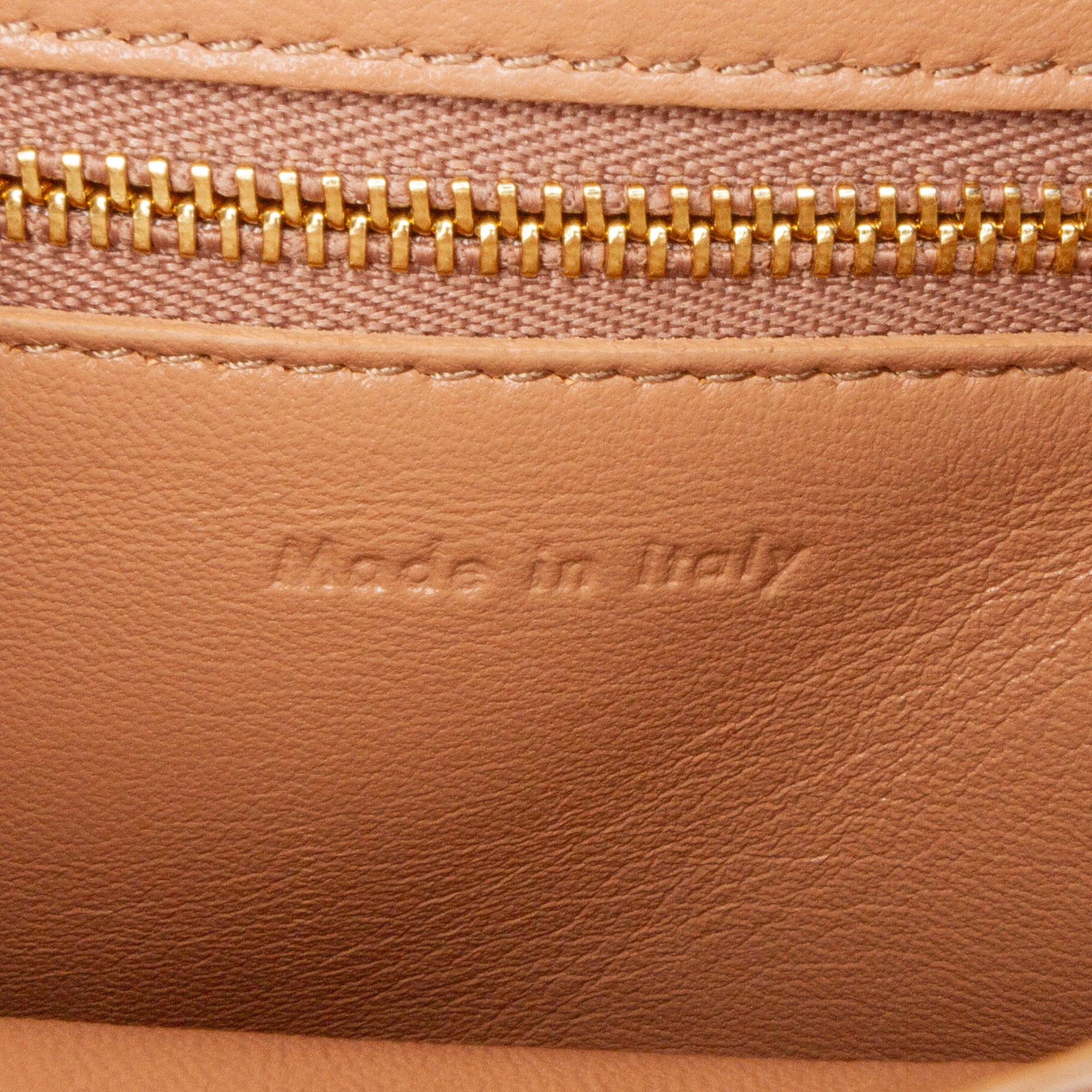 Celine Small Classic Box (SHG-cQc6Mz)